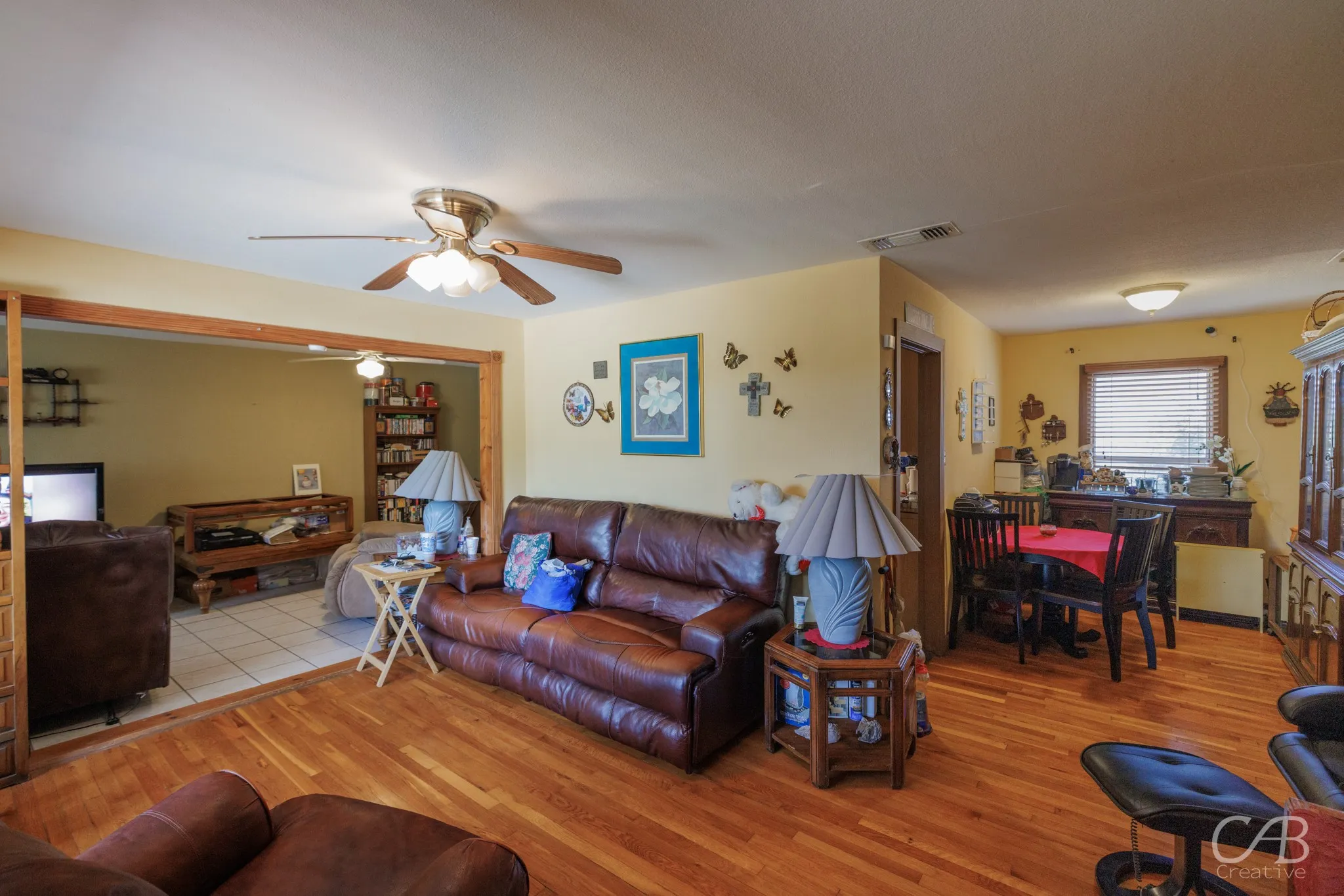 Single Family Residence For Sale in Eastland County , 1406 W Commerce Street, Eastland, Texas 76448, 3 Bedrooms, 2 Bathrooms, Garage spaces, 1,598 Sqft, built in 1940, Price $180,000, mls#21017177, Real Estate Agent in Eastland, Homes For Sale in Eastland county, Homes For Sale in Eastland, Realtor in Eastland Texas, Real Estate Brokerage Independent Realty Texas, Luminita Cordes Realtor