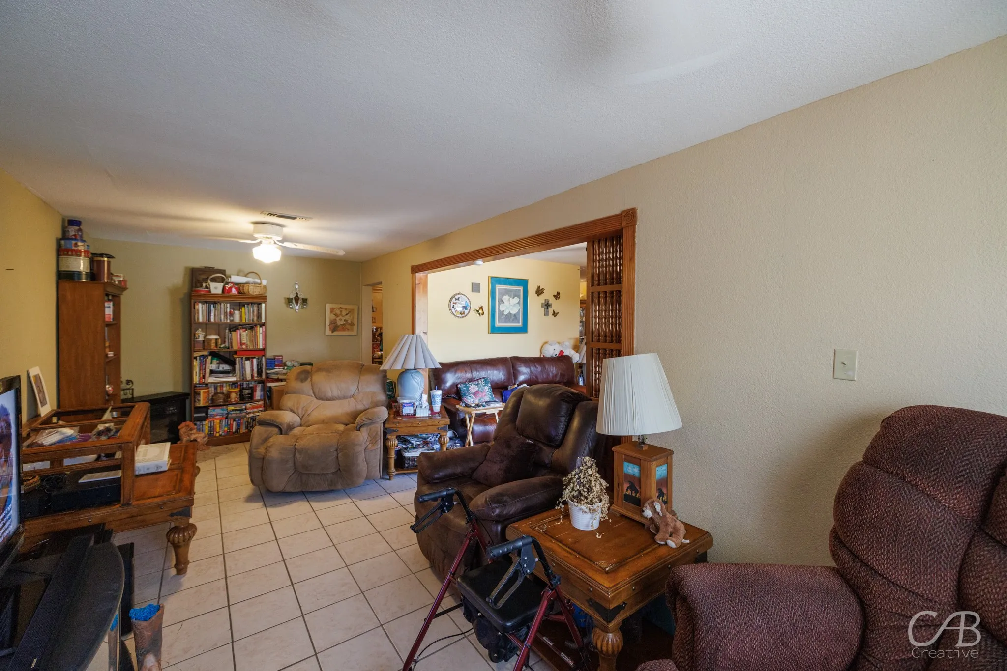 Single Family Residence For Sale in Eastland County , 1406 W Commerce Street, Eastland, Texas 76448, 3 Bedrooms, 2 Bathrooms, Garage spaces, 1,598 Sqft, built in 1940, Price $180,000, mls#21017177, Real Estate Agent in Eastland, Homes For Sale in Eastland county, Homes For Sale in Eastland, Realtor in Eastland Texas, Real Estate Brokerage Independent Realty Texas, Luminita Cordes Realtor