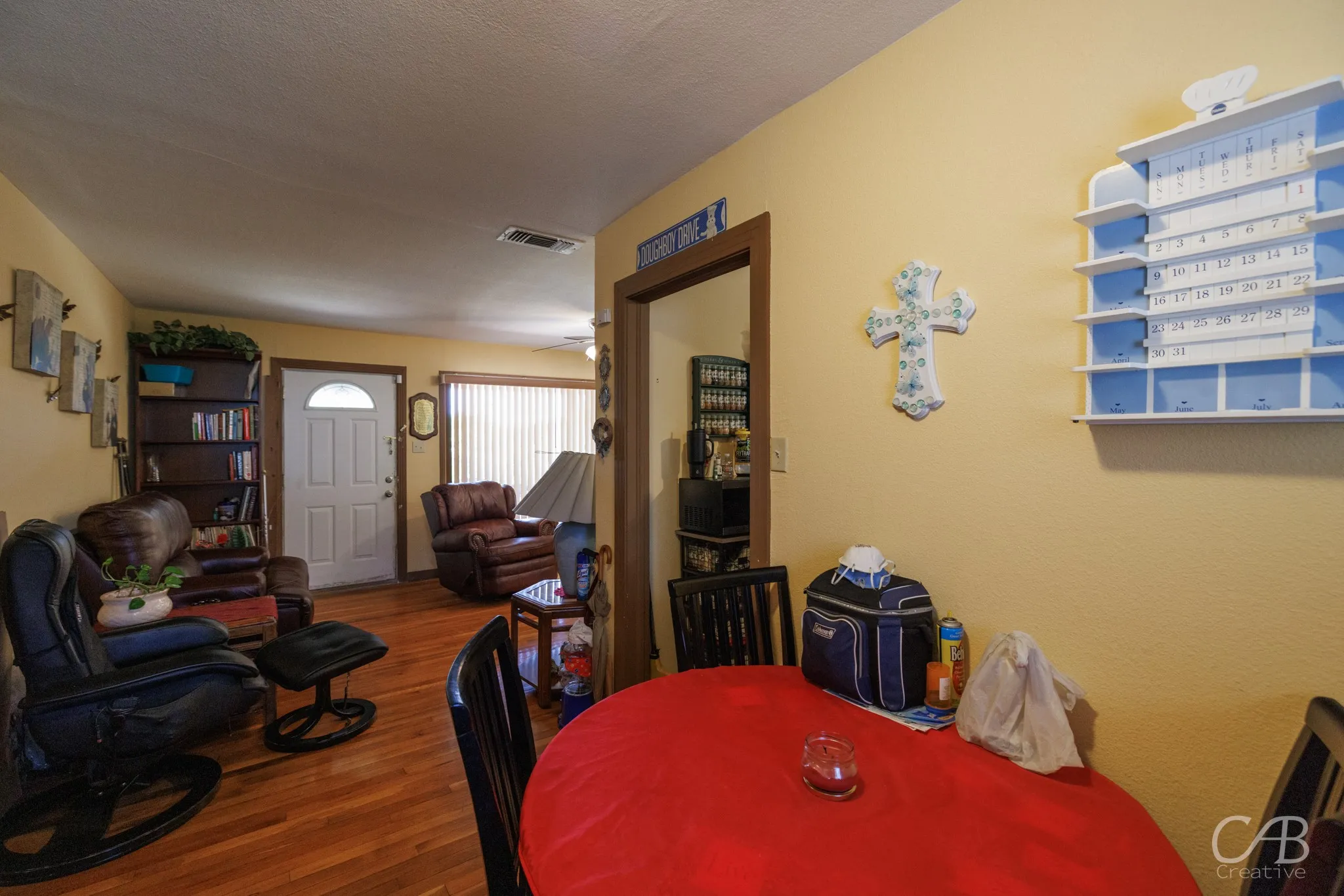Single Family Residence For Sale in Eastland County , 1406 W Commerce Street, Eastland, Texas 76448, 3 Bedrooms, 2 Bathrooms, Garage spaces, 1,598 Sqft, built in 1940, Price $180,000, mls#21017177, Real Estate Agent in Eastland, Homes For Sale in Eastland county, Homes For Sale in Eastland, Realtor in Eastland Texas, Real Estate Brokerage Independent Realty Texas, Luminita Cordes Realtor