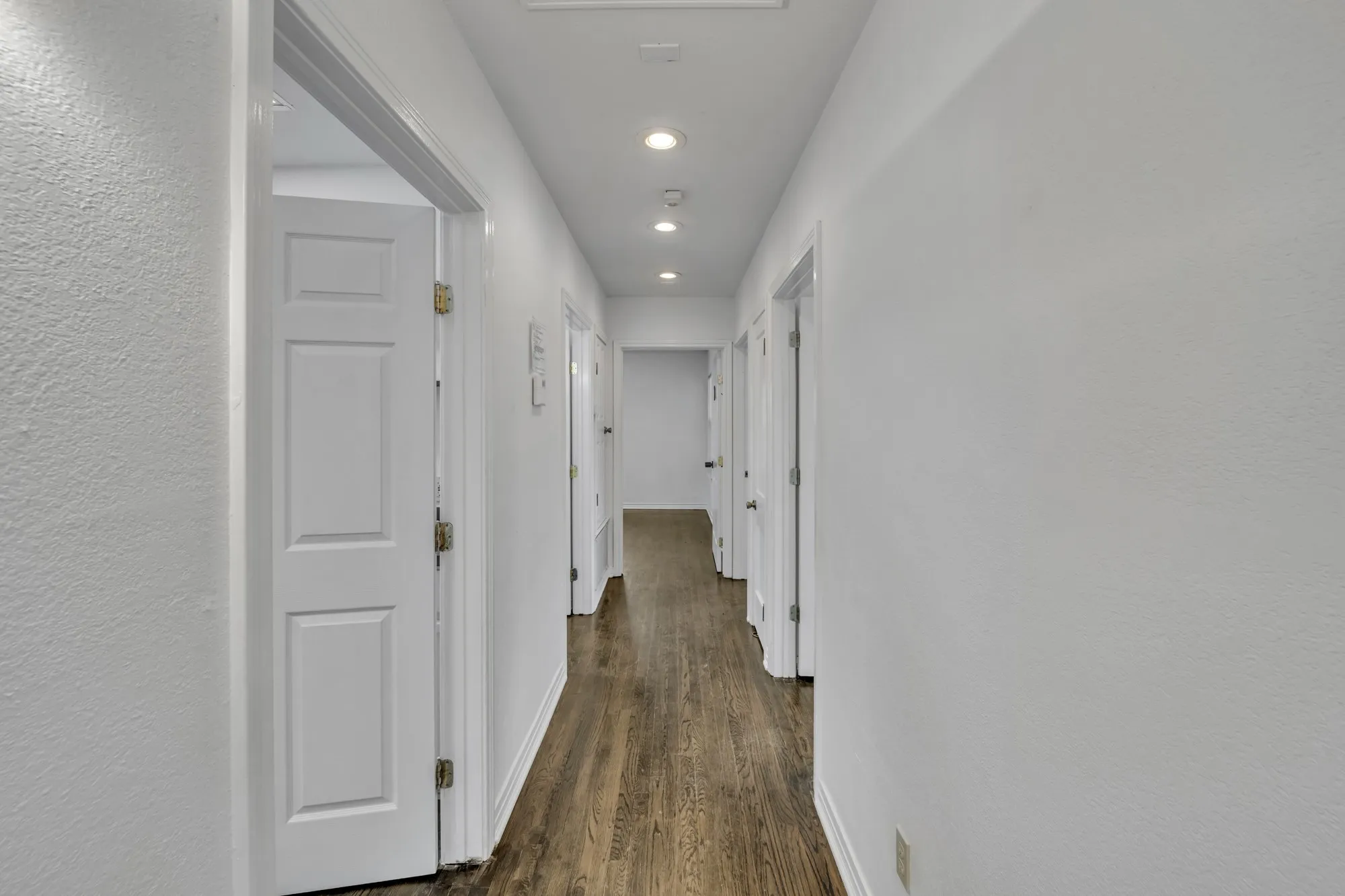 Office For Rent in Tarrant County , 1313 W Abram Street, Arlington, Texas 76013, 0, 0, Garage spaces, 1,349 Sqft, built in 1938, Preowned, mls#21018604, Real Estate Agent in Arlington, Homes For Rent in Tarrant county, Homes For Rent in Arlington, Realtor in Arlington Texas, Real Estate Brokerage Independent Realty Texas, Luminita Cordes Realtor