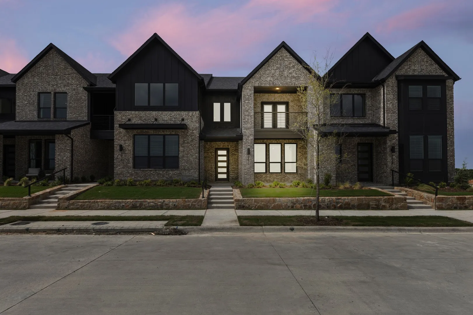Townhouse For Sale in Collin County , 2832 Yampa Drive, Mc Kinney, Texas 75071, 3 Bedroom, 3 Bathroom, 2 Garage spaces, 2,069 Sqft, built in 2025, New Construction - Incomplete, Price $489,990, mls#21020328, Real Estate Agent in Mc Kinney, Homes For Sale in Collin county, Homes For Sale in Mc Kinney, Realtor in Mc Kinney Texas, Real Estate Brokerage Independent Realty Texas, Luminita Cordes Realtor