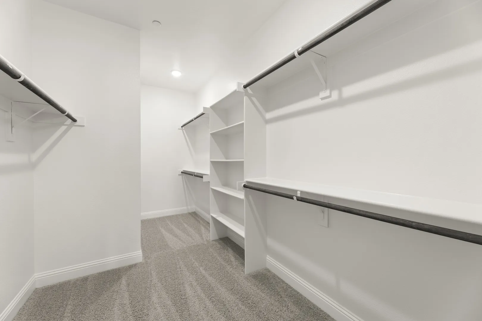 20. 2832 Yampa - Closet