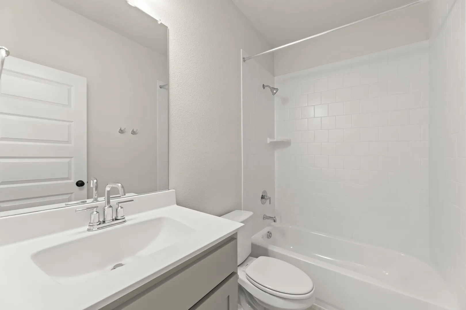 25. 2828 Yampa - 3RD Bath