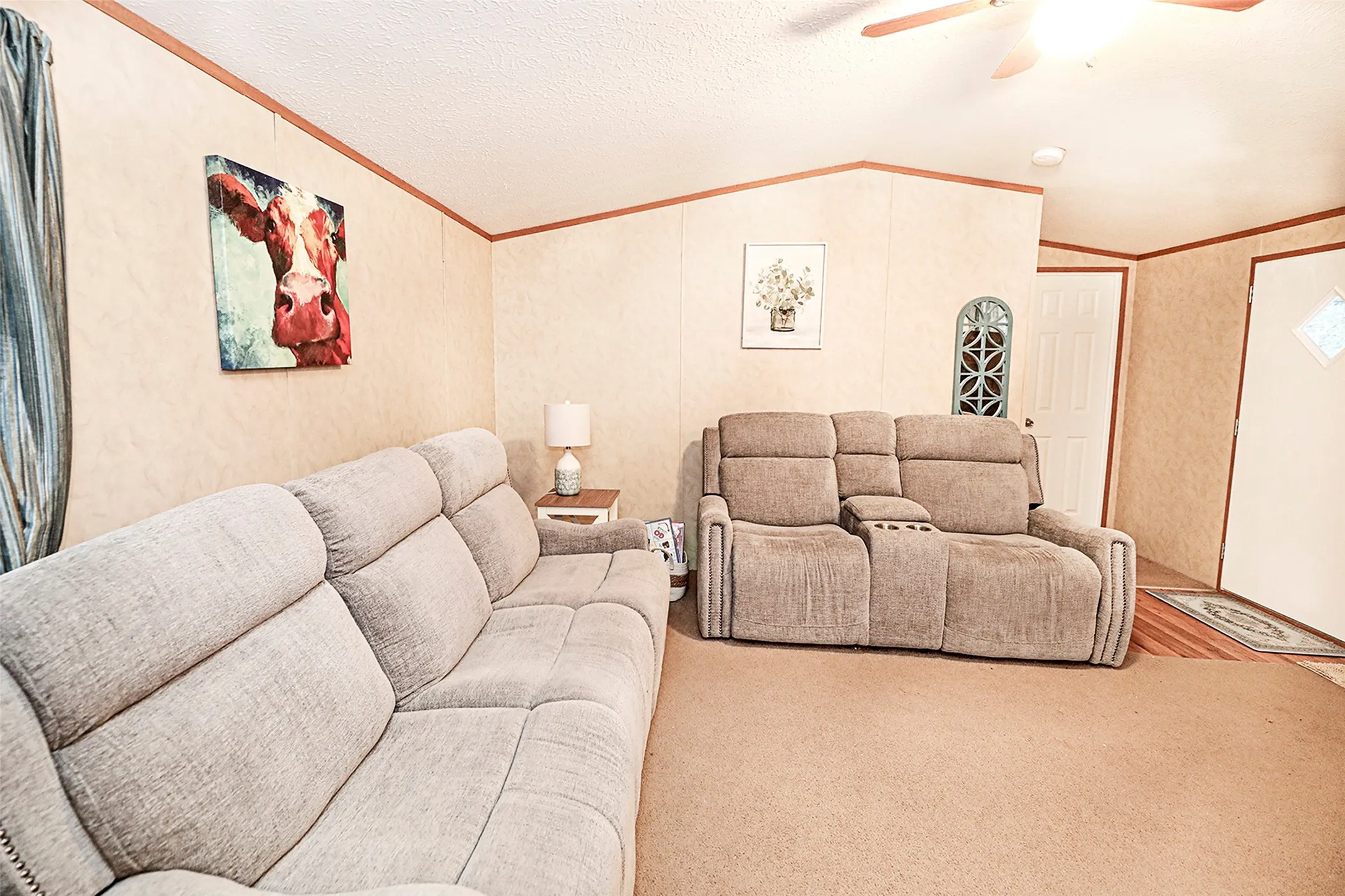 Mobile Home For Sale in Montague County , 700 Frontier Street, Bowie, Texas 76230, 2 Bedroom, 2 Bathroom, Garage spaces, 1,150 Sqft, built in 2012, Preowned, mls#21019491, Real Estate Agent in Bowie, Homes For Sale in Montague county, Homes For Sale in Bowie, Realtor in Bowie Texas, Real Estate Brokerage Independent Realty Texas, Luminita Cordes Realtor
