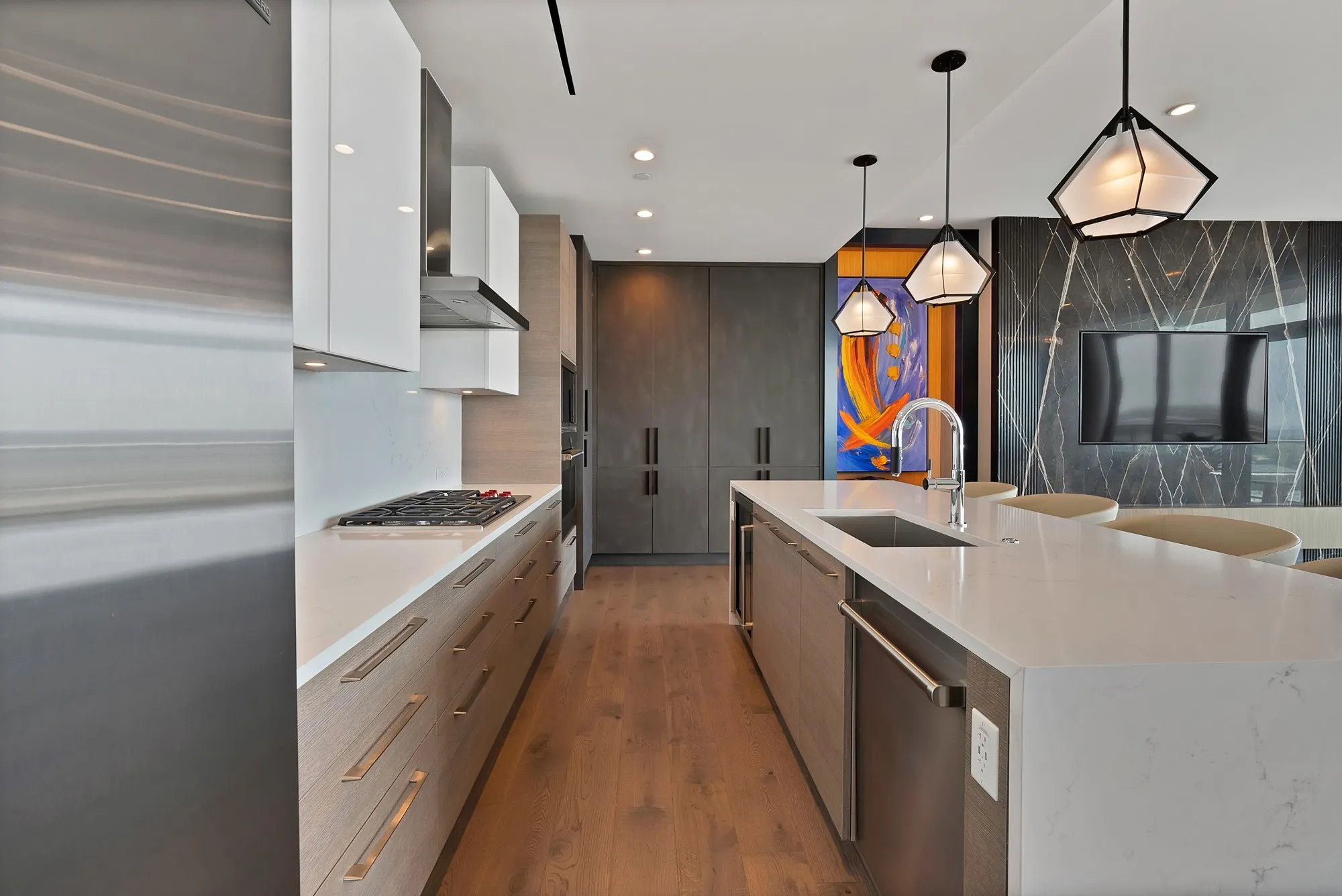 Condominium For Sale in Collin County , 7901 Windrose Avenue 1604, Plano, Texas 75024, 3 Bedroom, 4 Bathroom, 2 Garage spaces, 2,589 Sqft, built in 2019, Preowned, mls#21015482, Real Estate Agent in Plano, Homes For Sale in Collin county, Homes For Sale in Plano, Realtor in Plano Texas, Real Estate Brokerage Independent Realty Texas, Luminita Cordes Realtor