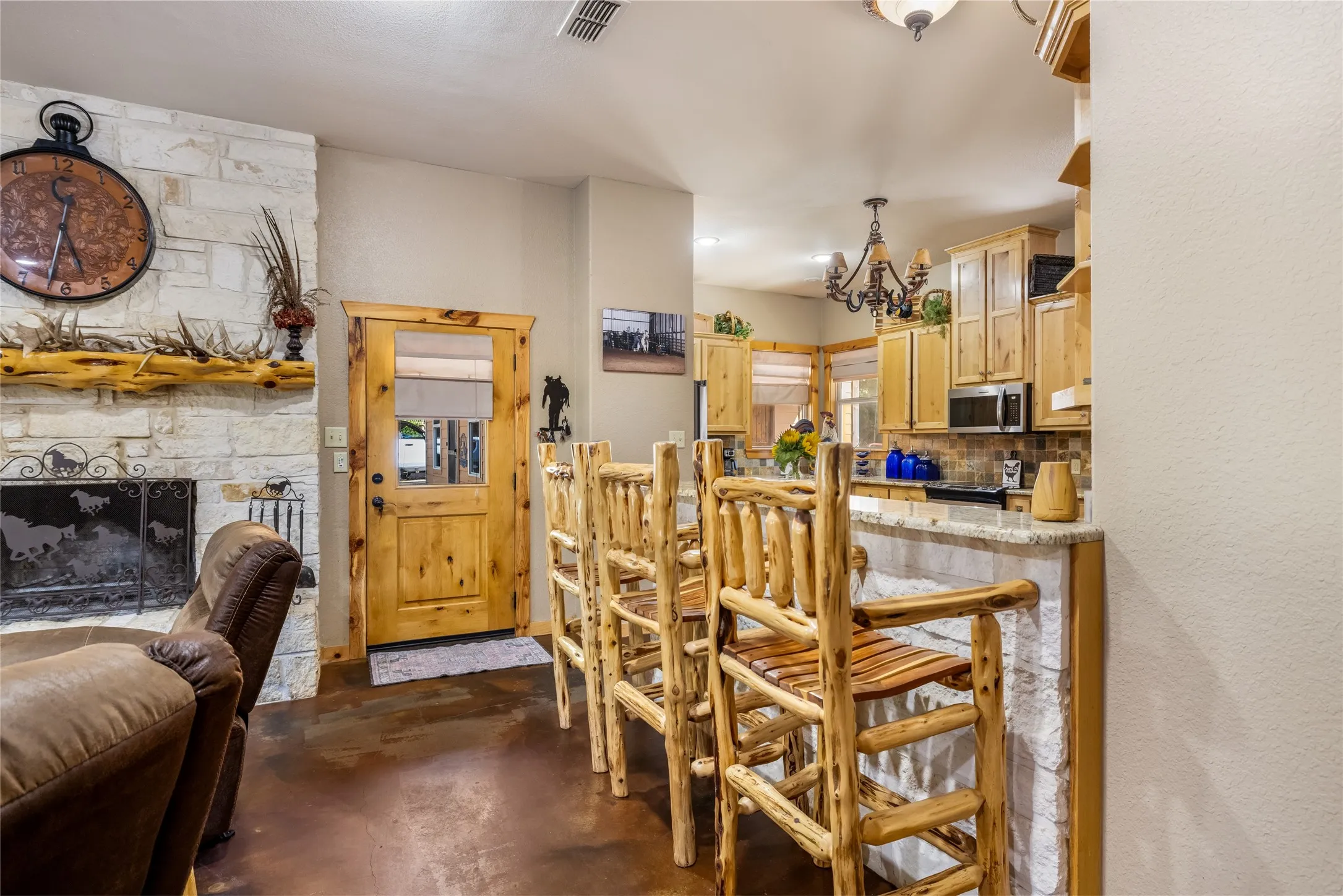 Ranch For Sale in Henderson County , 12701 FM 2010, Chandler, Texas 75758, 0, 0, Garage spaces, 0 Sqft, built in 2008, Price $1,075,000, mls#21020743, Real Estate Agent in Chandler, Homes For Sale in Henderson county, Homes For Sale in Chandler, Realtor in Chandler Texas, Real Estate Brokerage Independent Realty Texas, Luminita Cordes Realtor