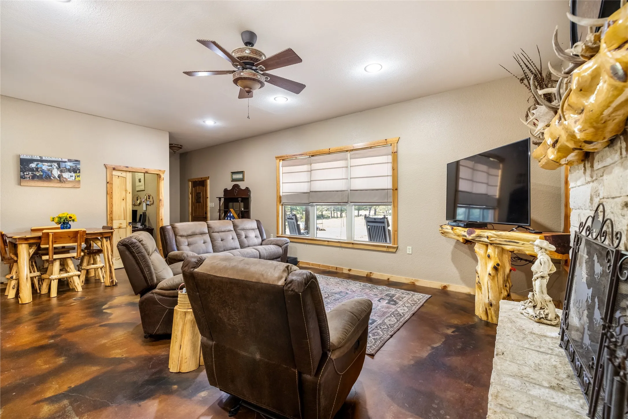 Ranch For Sale in Henderson County , 12701 FM 2010, Chandler, Texas 75758, 0, 0, Garage spaces, 0 Sqft, built in 2008, Price $1,075,000, mls#21020743, Real Estate Agent in Chandler, Homes For Sale in Henderson county, Homes For Sale in Chandler, Realtor in Chandler Texas, Real Estate Brokerage Independent Realty Texas, Luminita Cordes Realtor