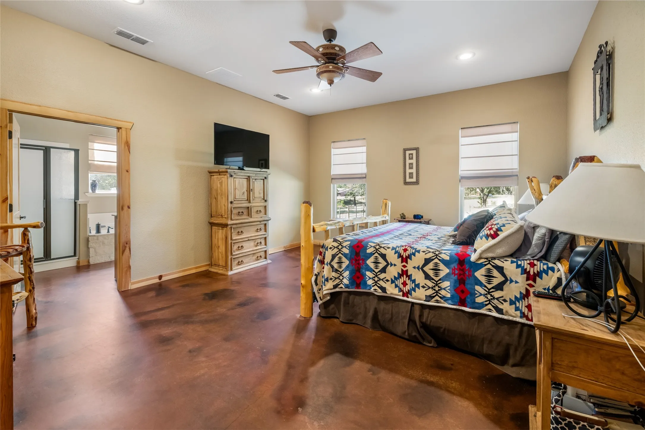 Ranch For Sale in Henderson County , 12701 FM 2010, Chandler, Texas 75758, 0, 0, Garage spaces, 0 Sqft, built in 2008, Price $1,075,000, mls#21020743, Real Estate Agent in Chandler, Homes For Sale in Henderson county, Homes For Sale in Chandler, Realtor in Chandler Texas, Real Estate Brokerage Independent Realty Texas, Luminita Cordes Realtor