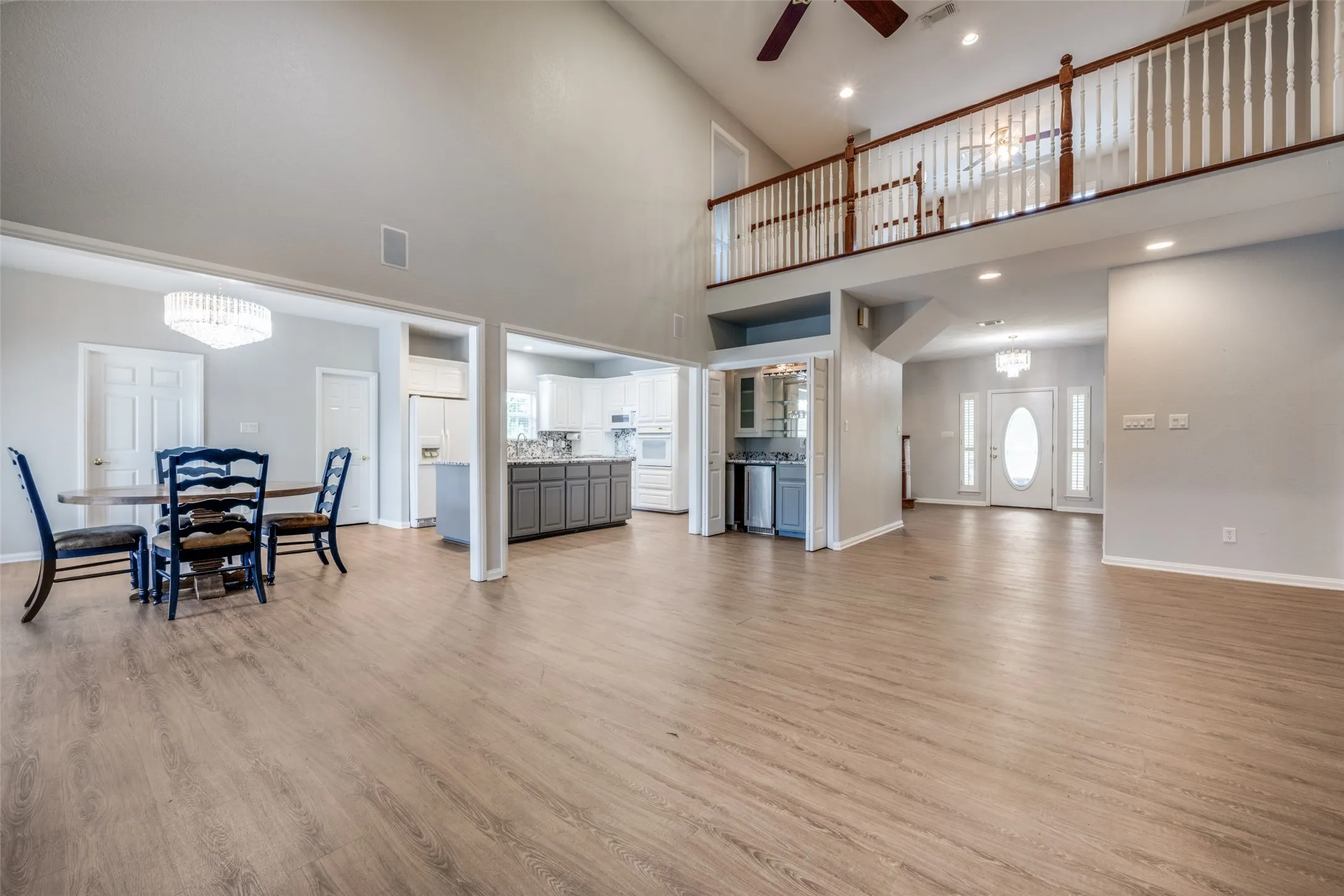 Single Family Residence For Sale in Wise County , 500 Navajo Court, Runaway Bay, Texas 76426, 3 Bedroom, 5 Bathroom, 3 Garage spaces, 3,380 Sqft, built in 2000, mls#21020336, Real Estate Agent in Runaway Bay, Homes For Sale in Wise county, Homes For Sale in Runaway Bay, Realtor in Runaway Bay Texas, Real Estate Brokerage Independent Realty Texas, Luminita Cordes Realtor