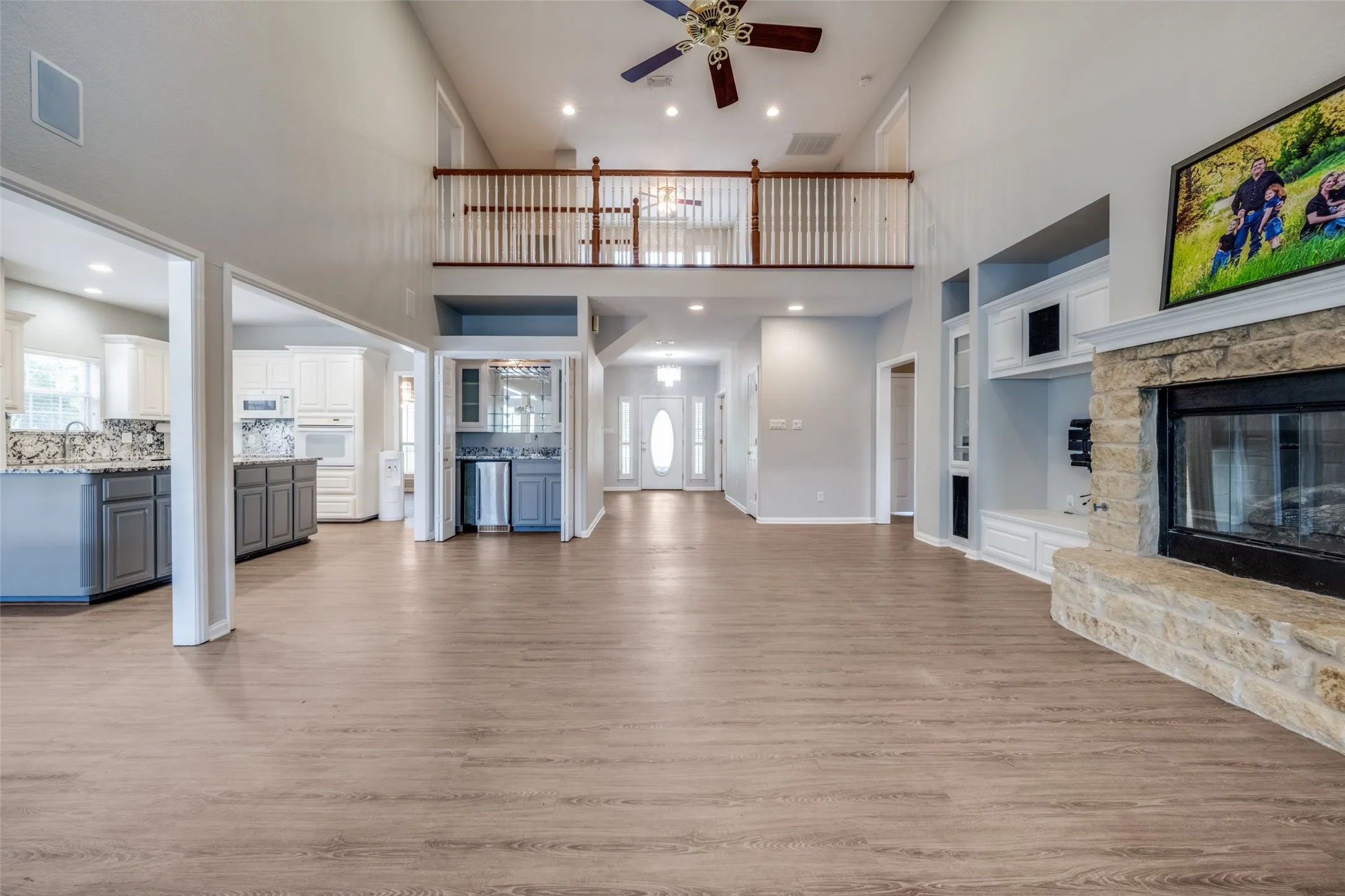 Single Family Residence For Sale in Wise County , 500 Navajo Court, Runaway Bay, Texas 76426, 3 Bedroom, 5 Bathroom, 3 Garage spaces, 3,380 Sqft, built in 2000, mls#21020336, Real Estate Agent in Runaway Bay, Homes For Sale in Wise county, Homes For Sale in Runaway Bay, Realtor in Runaway Bay Texas, Real Estate Brokerage Independent Realty Texas, Luminita Cordes Realtor