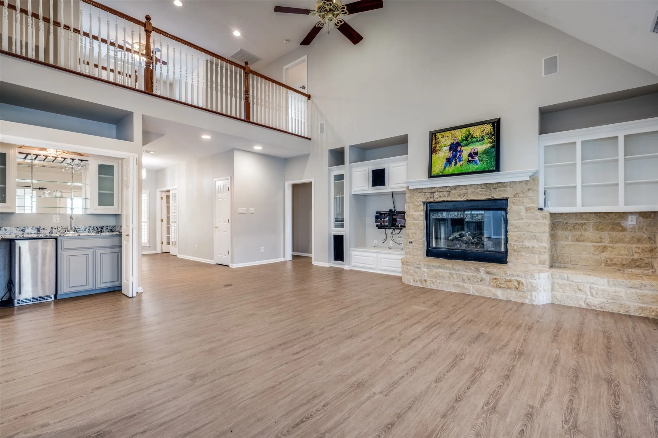 Single Family Residence For Sale in Wise County , 500 Navajo Court, Runaway Bay, Texas 76426, 3 Bedroom, 5 Bathroom, 3 Garage spaces, 3,380 Sqft, built in 2000, mls#21020336, Real Estate Agent in Runaway Bay, Homes For Sale in Wise county, Homes For Sale in Runaway Bay, Realtor in Runaway Bay Texas, Real Estate Brokerage Independent Realty Texas, Luminita Cordes Realtor