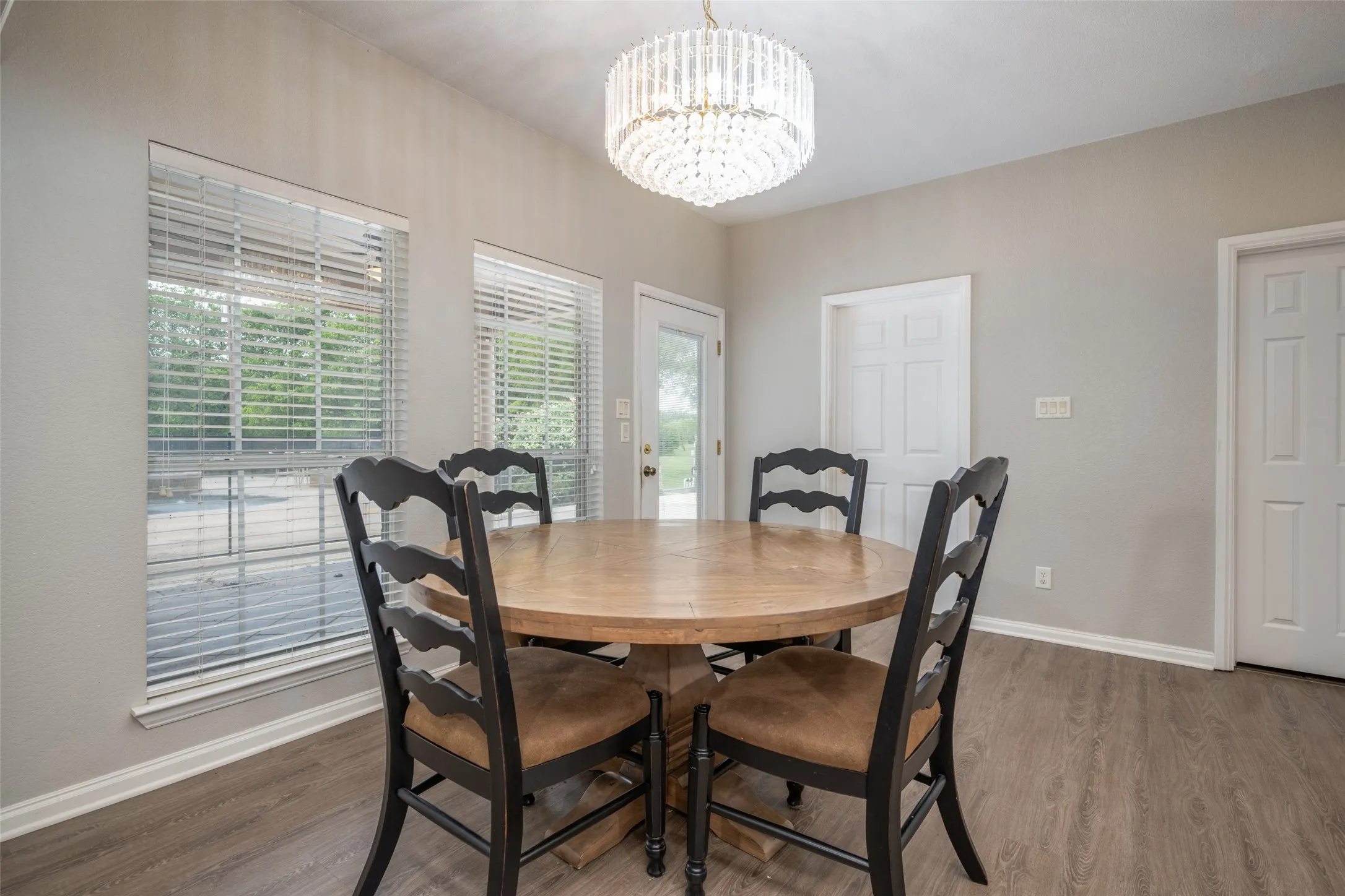 Single Family Residence For Sale in Wise County , 500 Navajo Court, Runaway Bay, Texas 76426, 3 Bedroom, 5 Bathroom, 3 Garage spaces, 3,380 Sqft, built in 2000, mls#21020336, Real Estate Agent in Runaway Bay, Homes For Sale in Wise county, Homes For Sale in Runaway Bay, Realtor in Runaway Bay Texas, Real Estate Brokerage Independent Realty Texas, Luminita Cordes Realtor