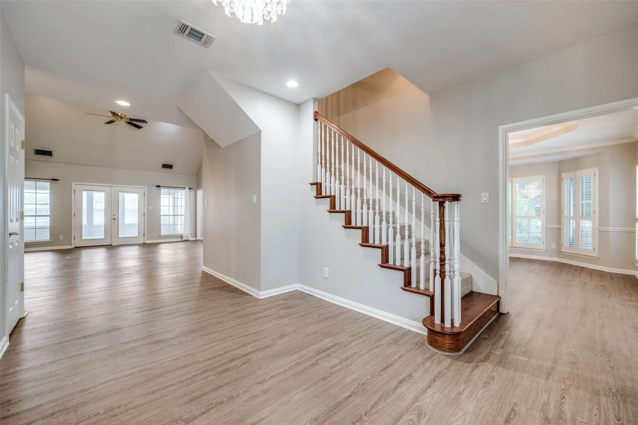Single Family Residence For Sale in Wise County , 500 Navajo Court, Runaway Bay, Texas 76426, 3 Bedroom, 5 Bathroom, 3 Garage spaces, 3,380 Sqft, built in 2000, mls#21020336, Real Estate Agent in Runaway Bay, Homes For Sale in Wise county, Homes For Sale in Runaway Bay, Realtor in Runaway Bay Texas, Real Estate Brokerage Independent Realty Texas, Luminita Cordes Realtor