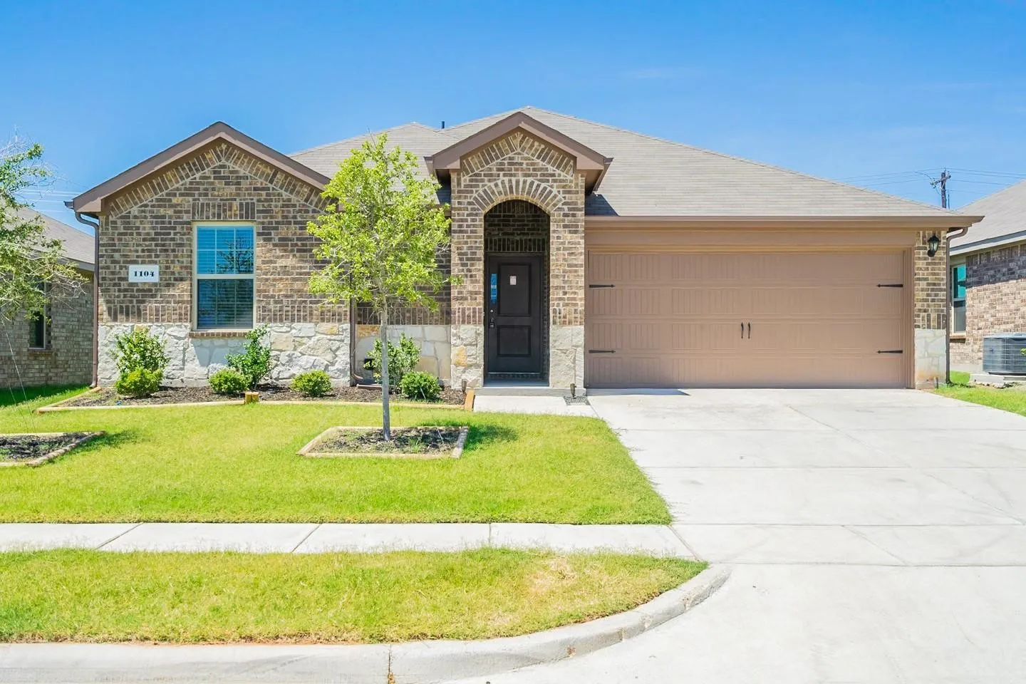 Single Family Residence For Sale in Kaufman County , 1104 Ringgold Road, Forney, Texas 75126, 3 Bedrooms, 2 Bathrooms, 2 Garage spaces, 1,321 Sqft, built in 2020, Price $350,000, mls#21021220, Real Estate Agent in Forney, Homes For Sale in Kaufman county, Homes For Sale in Forney, Realtor in Forney Texas, Real Estate Brokerage Independent Realty Texas, Luminita Cordes Realtor