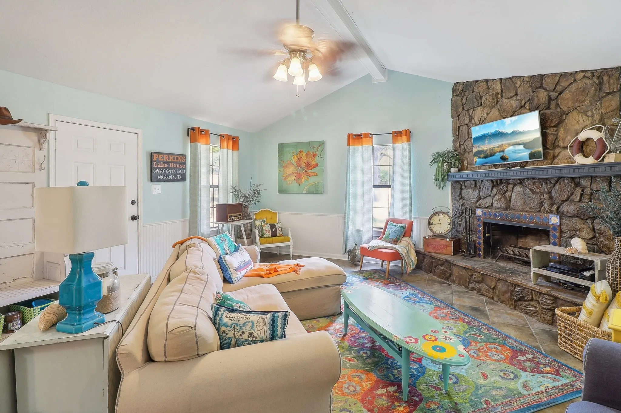 Single Family Residence For Sale in Henderson County , 176 Bayside Circle, Malakoff, Texas 75148, 2 Bedroom, 2 Bathroom, 1 Garage spaces, 1,048 Sqft, built in 1994, Preowned, mls#21021459, Real Estate Agent in Malakoff, Homes For Sale in Henderson county, Homes For Sale in Malakoff, Realtor in Malakoff Texas, Real Estate Brokerage Independent Realty Texas, Luminita Cordes Realtor