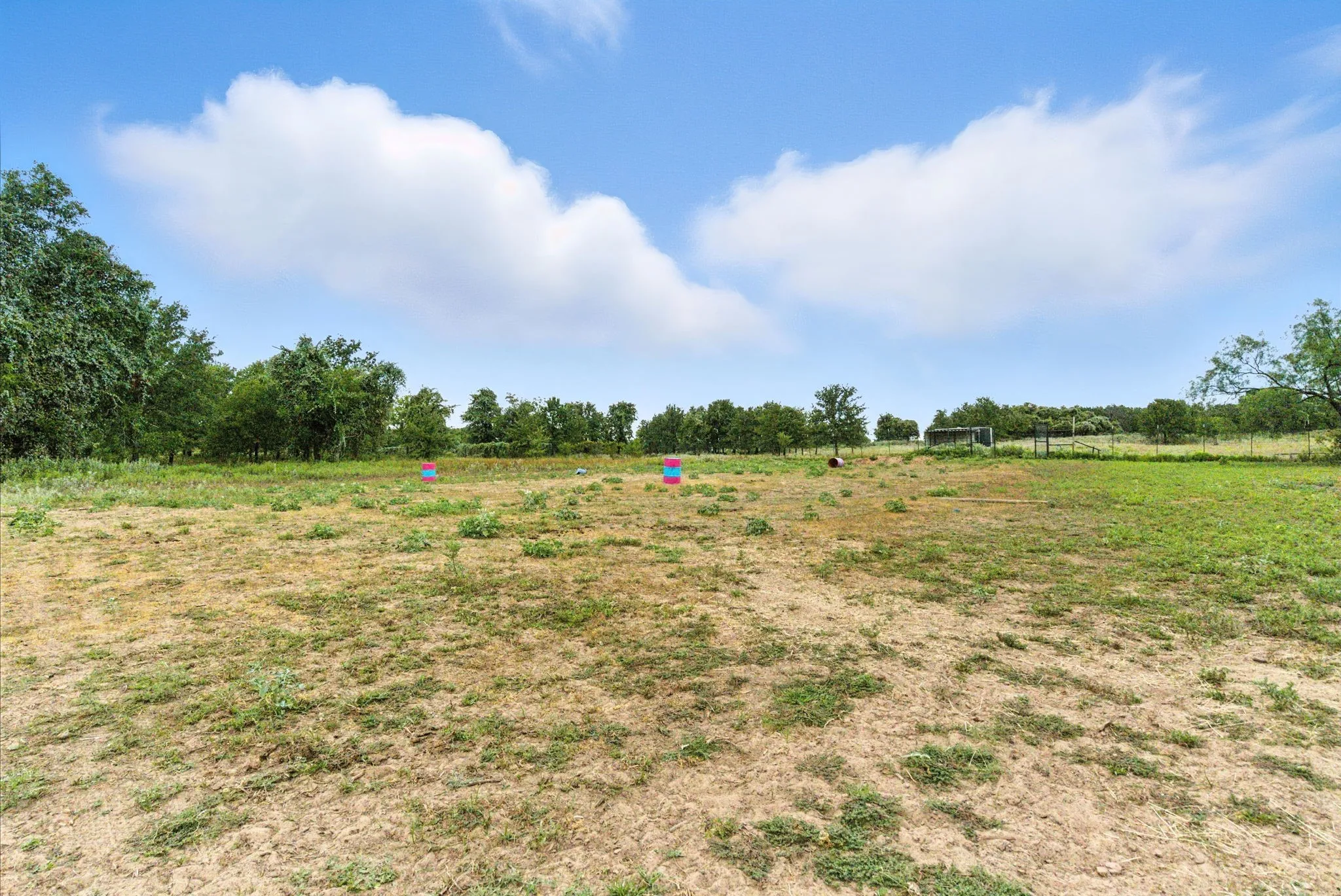 View of yard with a view of countryside