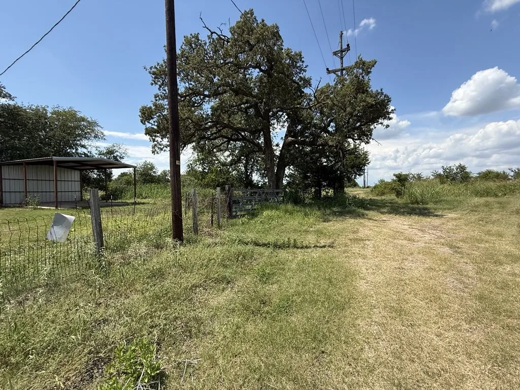 Farm For Sale in Falls County , TBD HWY 6, Riesel, Texas 76682, 3 Bedrooms, 1 Bathroom, Garage spaces, 1,386 Sqft, built in 1950, Price $375,000, mls#21021886, Real Estate Agent in Riesel, Homes For Sale in Falls county, Homes For Sale in Riesel, Realtor in Riesel Texas, Real Estate Brokerage Independent Realty Texas, Luminita Cordes Realtor