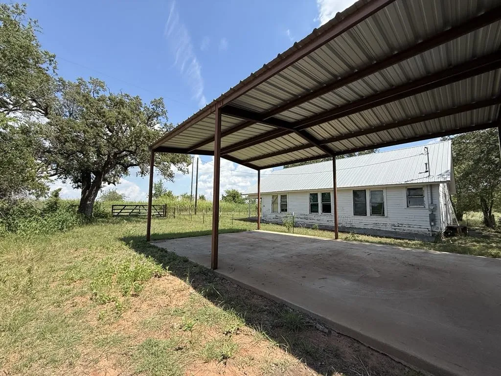 Farm For Sale in Falls County , TBD HWY 6, Riesel, Texas 76682, 3 Bedrooms, 1 Bathroom, Garage spaces, 1,386 Sqft, built in 1950, Price $375,000, mls#21021886, Real Estate Agent in Riesel, Homes For Sale in Falls county, Homes For Sale in Riesel, Realtor in Riesel Texas, Real Estate Brokerage Independent Realty Texas, Luminita Cordes Realtor