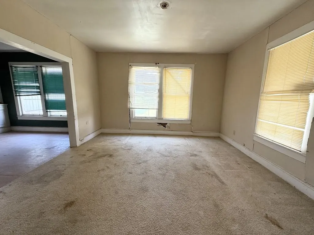 Farm For Sale in Falls County , TBD HWY 6, Riesel, Texas 76682, 3 Bedrooms, 1 Bathroom, Garage spaces, 1,386 Sqft, built in 1950, Price $375,000, mls#21021886, Real Estate Agent in Riesel, Homes For Sale in Falls county, Homes For Sale in Riesel, Realtor in Riesel Texas, Real Estate Brokerage Independent Realty Texas, Luminita Cordes Realtor