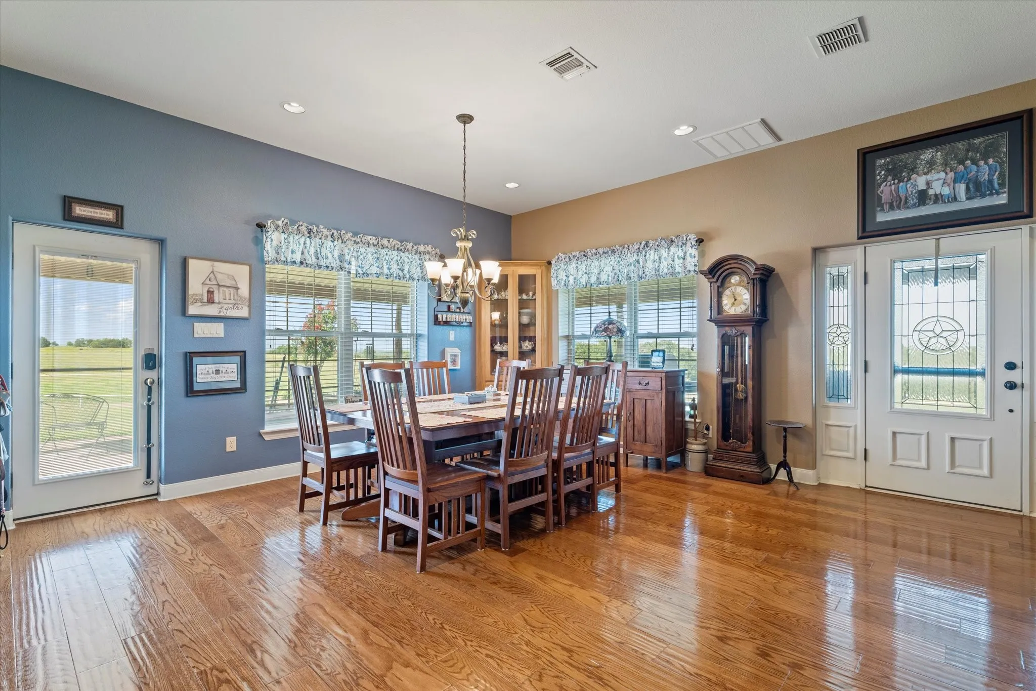 Farm For Sale in Parker County , 2801 Agnes Circle, Springtown, Texas 76082, 3 Bedrooms, 3 Bathrooms, 3 Garage spaces, 3,000 Sqft, built in 2005, Price $2,650,000, mls#21018958, Real Estate Agent in Springtown, Homes For Sale in Parker county, Homes For Sale in Springtown, Realtor in Springtown Texas, Real Estate Brokerage Independent Realty Texas, Luminita Cordes Realtor