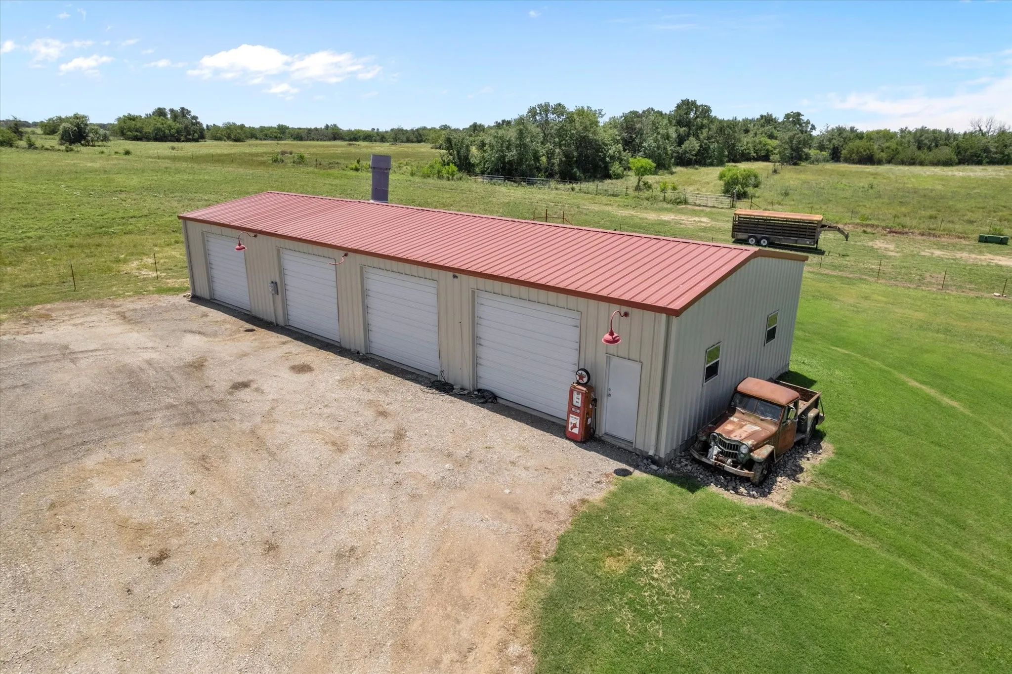 Farm For Sale in Parker County , 2801 Agnes Circle, Springtown, Texas 76082, 3 Bedrooms, 3 Bathrooms, 3 Garage spaces, 3,000 Sqft, built in 2005, Price $2,650,000, mls#21018958, Real Estate Agent in Springtown, Homes For Sale in Parker county, Homes For Sale in Springtown, Realtor in Springtown Texas, Real Estate Brokerage Independent Realty Texas, Luminita Cordes Realtor