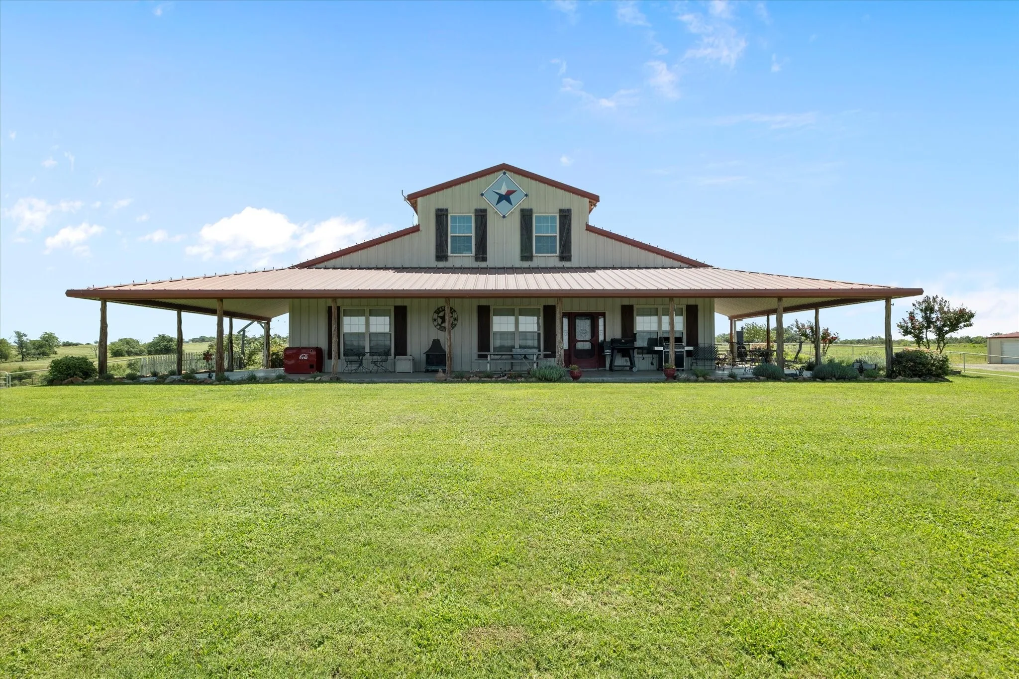 Farm For Sale in Parker County , 2801 Agnes Circle, Springtown, Texas 76082, 3 Bedrooms, 3 Bathrooms, 3 Garage spaces, 3,000 Sqft, built in 2005, Price $2,650,000, mls#21018958, Real Estate Agent in Springtown, Homes For Sale in Parker county, Homes For Sale in Springtown, Realtor in Springtown Texas, Real Estate Brokerage Independent Realty Texas, Luminita Cordes Realtor