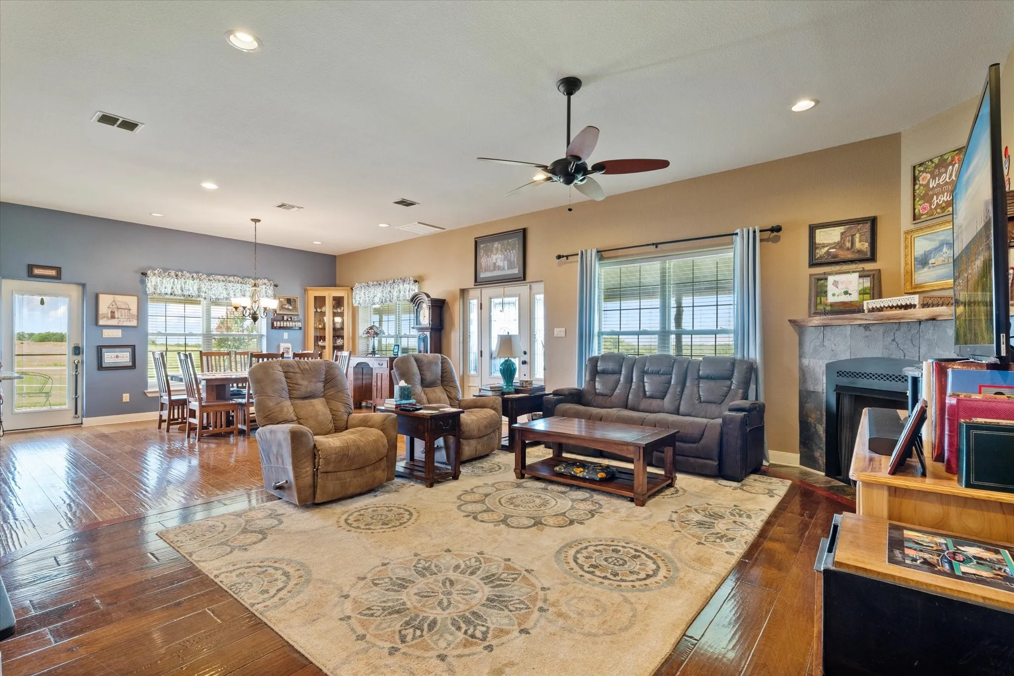 Farm For Sale in Parker County , 2801 Agnes Circle, Springtown, Texas 76082, 3 Bedrooms, 3 Bathrooms, 3 Garage spaces, 3,000 Sqft, built in 2005, Price $2,650,000, mls#21018958, Real Estate Agent in Springtown, Homes For Sale in Parker county, Homes For Sale in Springtown, Realtor in Springtown Texas, Real Estate Brokerage Independent Realty Texas, Luminita Cordes Realtor