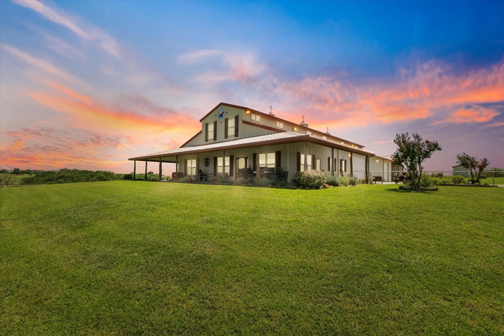 Farm For Sale in Parker County , 2801 Agnes Circle, Springtown, Texas 76082, 3 Bedrooms, 3 Bathrooms, 3 Garage spaces, 3,000 Sqft, built in 2005, Price $2,650,000, mls#21018958, Real Estate Agent in Springtown, Homes For Sale in Parker county, Homes For Sale in Springtown, Realtor in Springtown Texas, Real Estate Brokerage Independent Realty Texas, Luminita Cordes Realtor