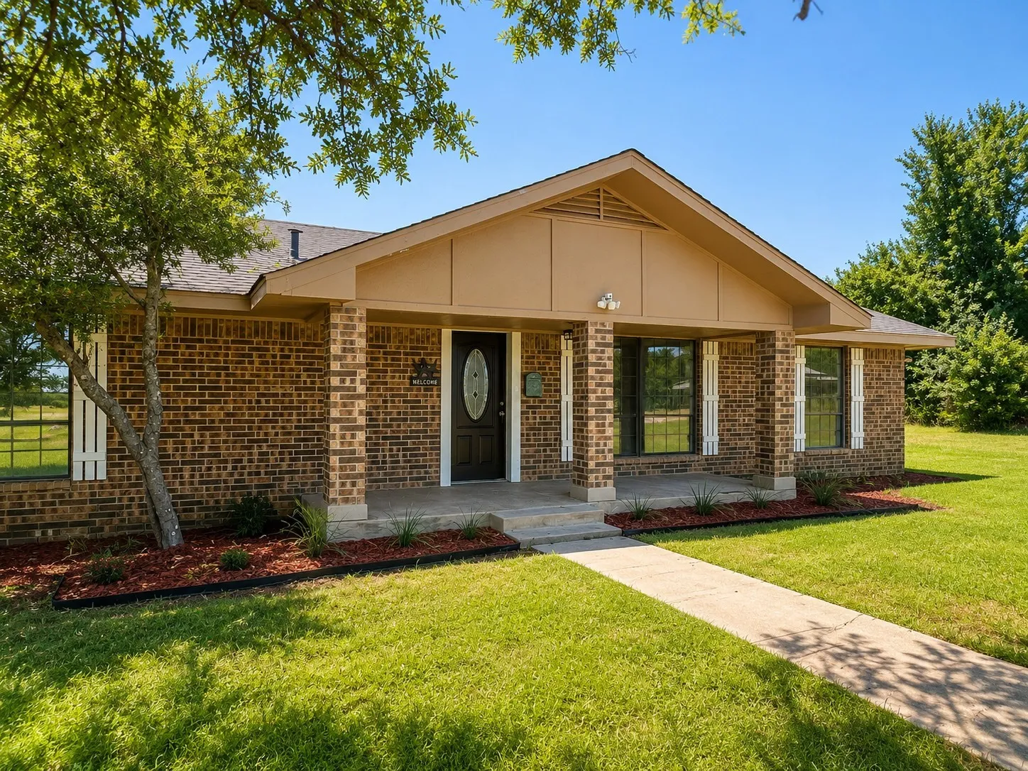 Single Family Residence For Sale in Parker County , 150 Sandlin Court, Springtown, Texas 76082, 5 Bedroom, 3 Bathroom, Garage spaces, 3,218 Sqft, built in 1985, mls#21020807, Real Estate Agent in Springtown, Homes For Sale in Parker county, Homes For Sale in Springtown, Realtor in Springtown Texas, Real Estate Brokerage Independent Realty Texas, Luminita Cordes Realtor