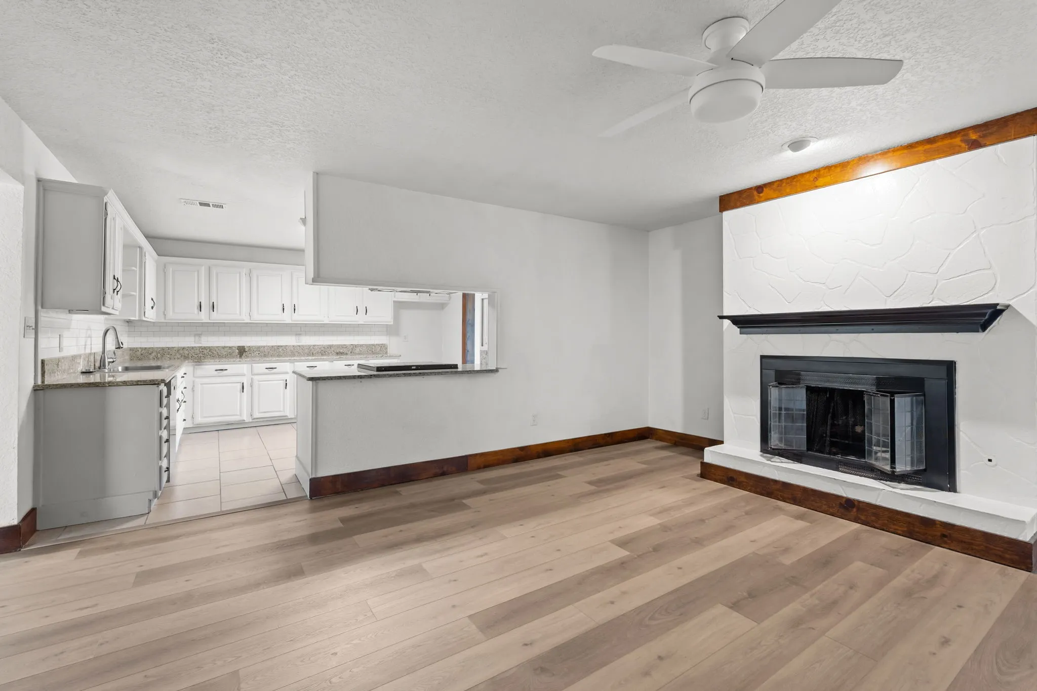Single Family Residence For Sale in Parker County , 150 Sandlin Court, Springtown, Texas 76082, 5 Bedroom, 3 Bathroom, Garage spaces, 3,218 Sqft, built in 1985, mls#21020807, Real Estate Agent in Springtown, Homes For Sale in Parker county, Homes For Sale in Springtown, Realtor in Springtown Texas, Real Estate Brokerage Independent Realty Texas, Luminita Cordes Realtor