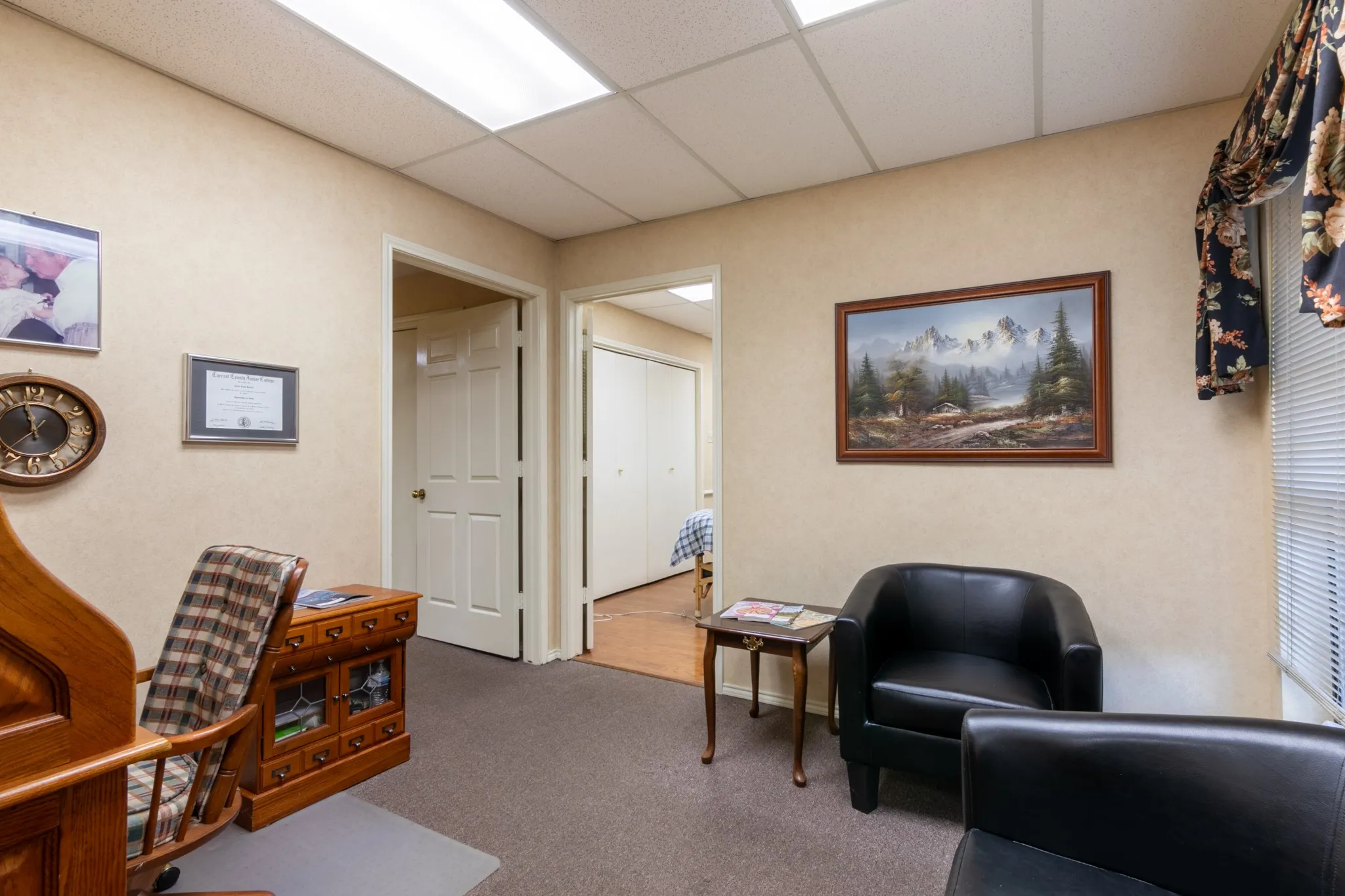 Office For Sale in Tarrant County , 2335 W Green Oaks Boulevard, Arlington, Texas 76016, 0, 0, Garage spaces, 0 Sqft, built in 1983, Preowned, mls#21019909, Real Estate Agent in Arlington, Homes For Sale in Tarrant county, Homes For Sale in Arlington, Realtor in Arlington Texas, Real Estate Brokerage Independent Realty Texas, Luminita Cordes Realtor
