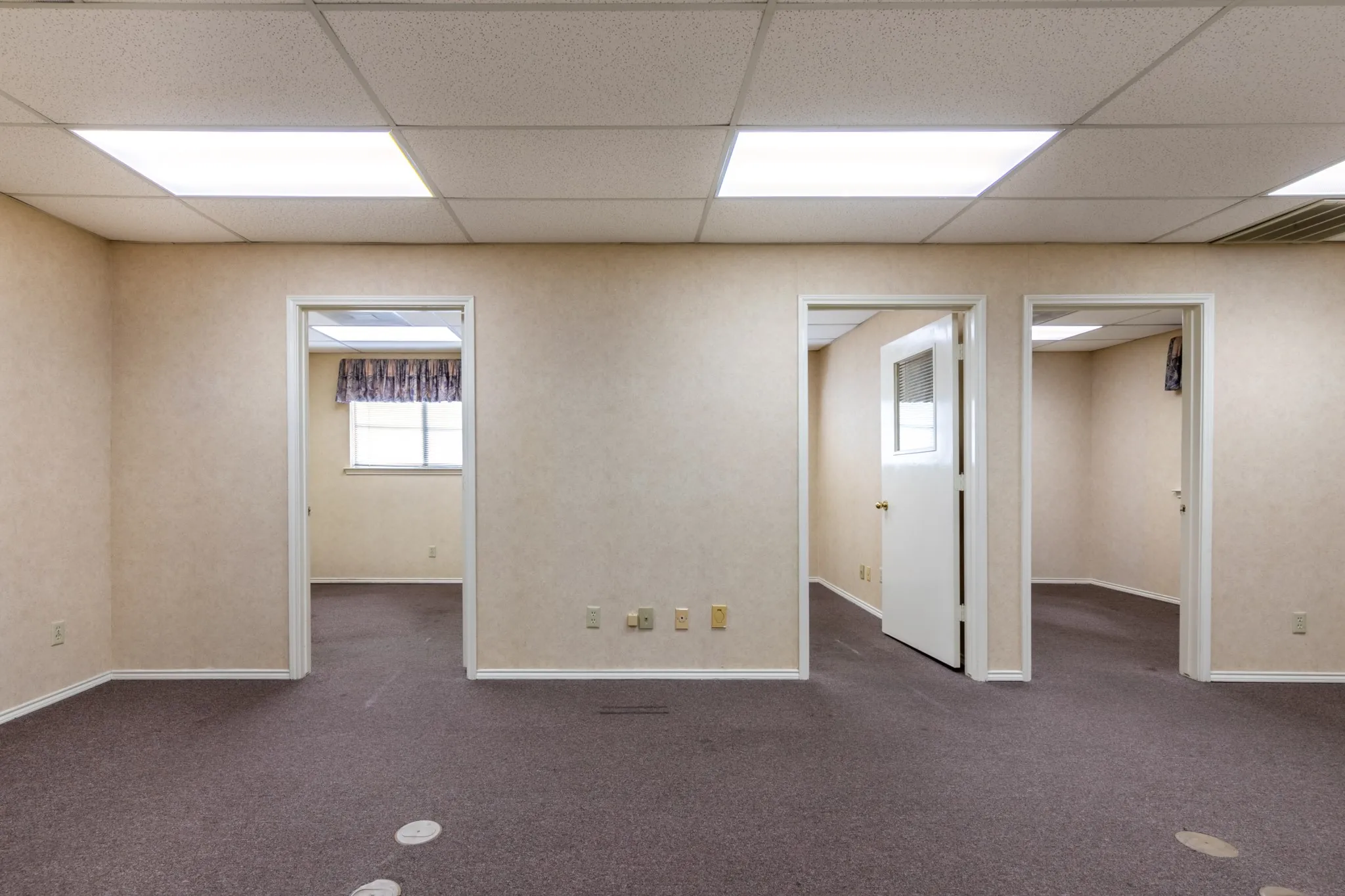 Office For Sale in Tarrant County , 2335 W Green Oaks Boulevard, Arlington, Texas 76016, 0, 0, Garage spaces, 0 Sqft, built in 1983, Preowned, mls#21019909, Real Estate Agent in Arlington, Homes For Sale in Tarrant county, Homes For Sale in Arlington, Realtor in Arlington Texas, Real Estate Brokerage Independent Realty Texas, Luminita Cordes Realtor
