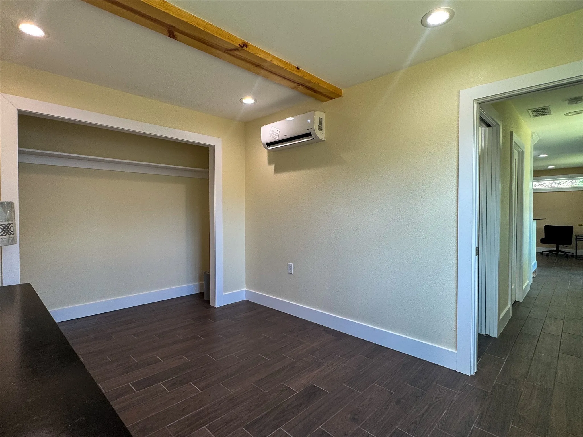 Single Family Residence For Sale in Hunt County , 1228 Kennie Drive, Commerce, Texas 75428, 3 Bedroom, 3 Bathroom, Garage spaces, 1,248 Sqft, built in 2022, Preowned, mls#21019382, Real Estate Agent in Commerce, Homes For Sale in Hunt county, Homes For Sale in Commerce, Realtor in Commerce Texas, Real Estate Brokerage Independent Realty Texas, Luminita Cordes Realtor