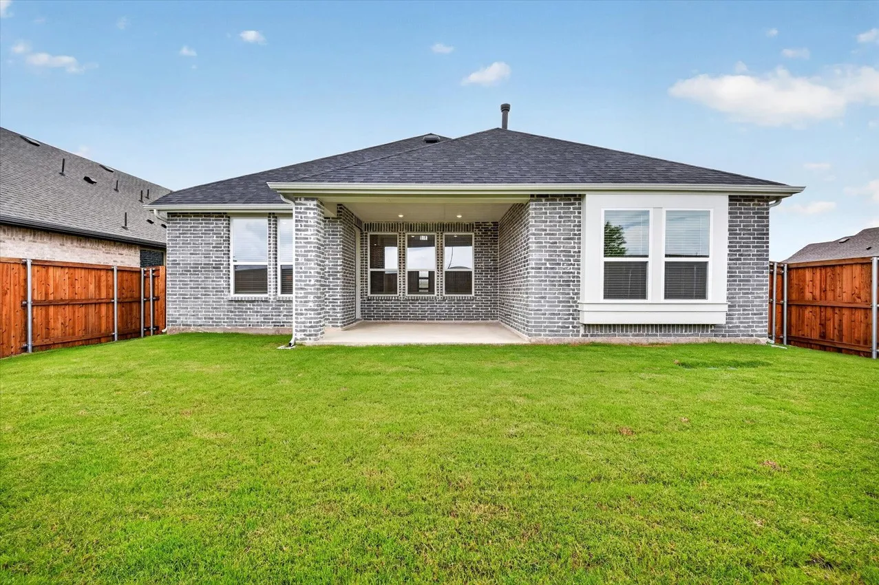 Single Family Residence For Sale in Grayson County , 3701 Arrowhead Lane, Sherman, Texas 75092, 4 Bedroom, 4 Bathroom, 2 Garage spaces, 2,648 Sqft, built in 2025, New Construction - Incomplete, mls#21022672, Real Estate Agent in Sherman, Homes For Sale in Grayson county, Homes For Sale in Sherman, Realtor in Sherman Texas, Real Estate Brokerage Independent Realty Texas, Luminita Cordes Realtor