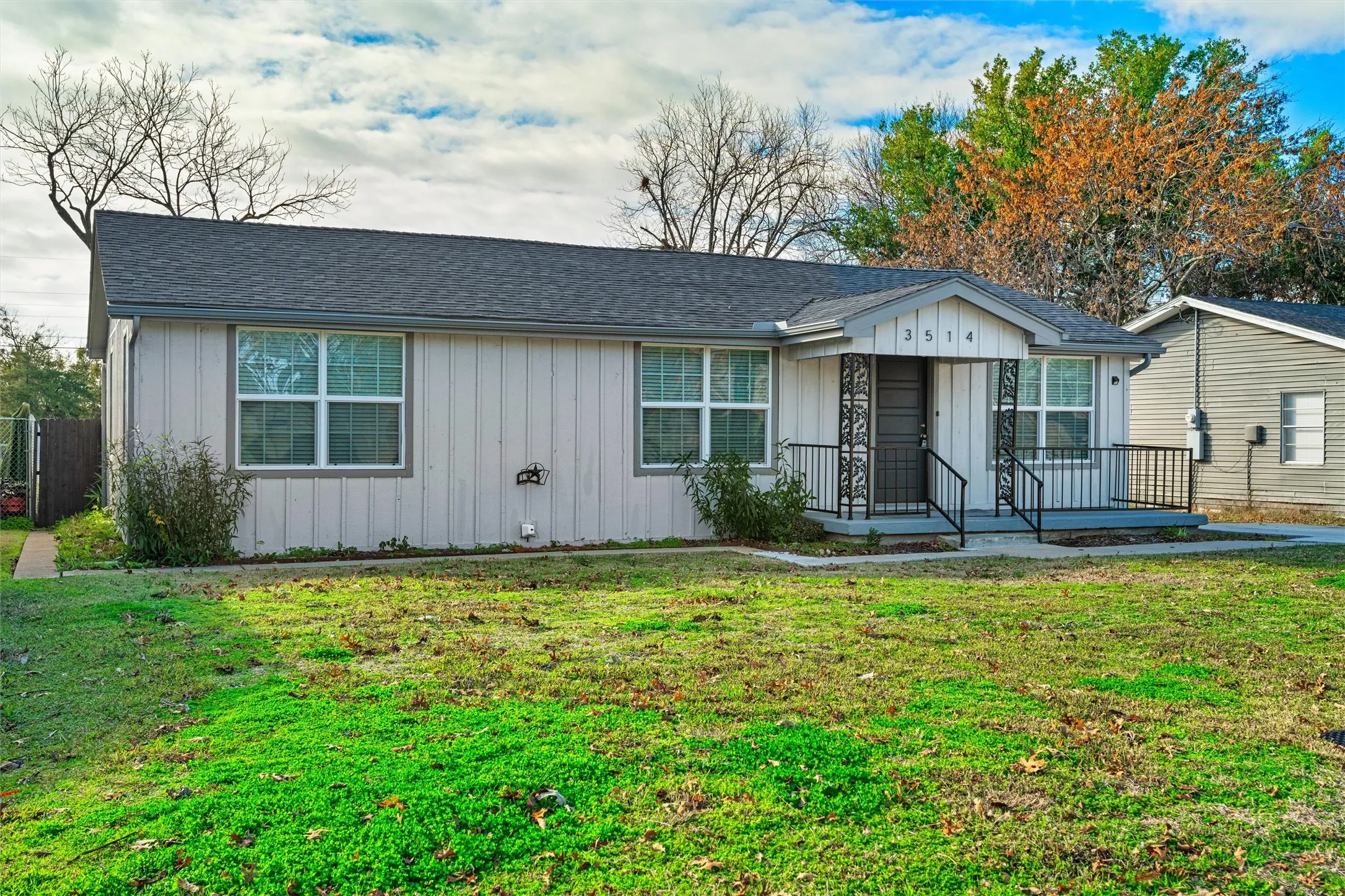 Single Family Residence For Sale in Dallas County , 3514 Larry Street, Rowlett, Texas 75088, 4 Bedroom, 2 Bathroom, Garage spaces, 1,885 Sqft, built in 1970, mls#21021811, Real Estate Agent in Rowlett, Homes For Sale in Dallas county, Homes For Sale in Rowlett, Realtor in Rowlett Texas, Real Estate Brokerage Independent Realty Texas, Luminita Cordes Realtor