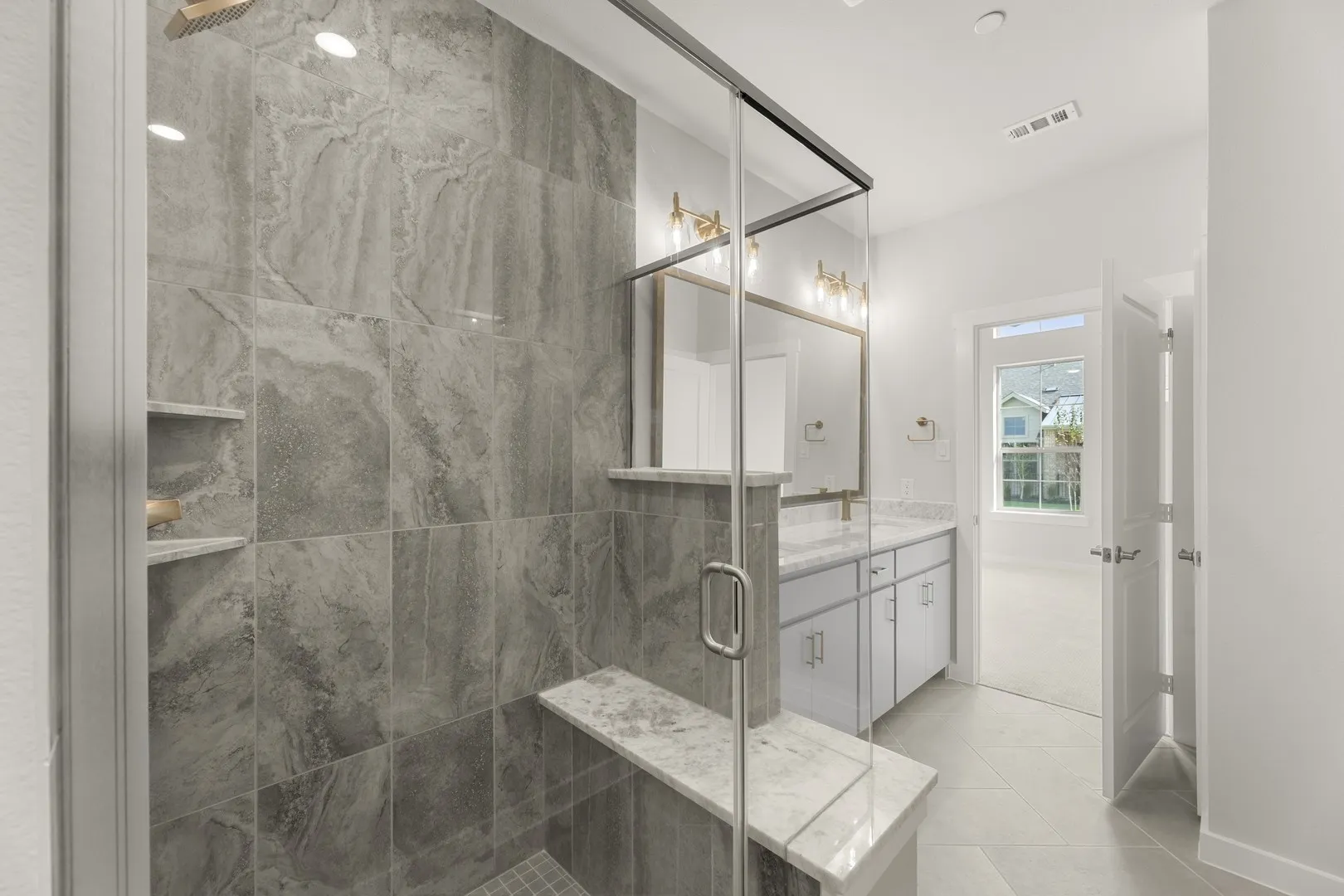 23. 628 Oakridge - Bath (3)