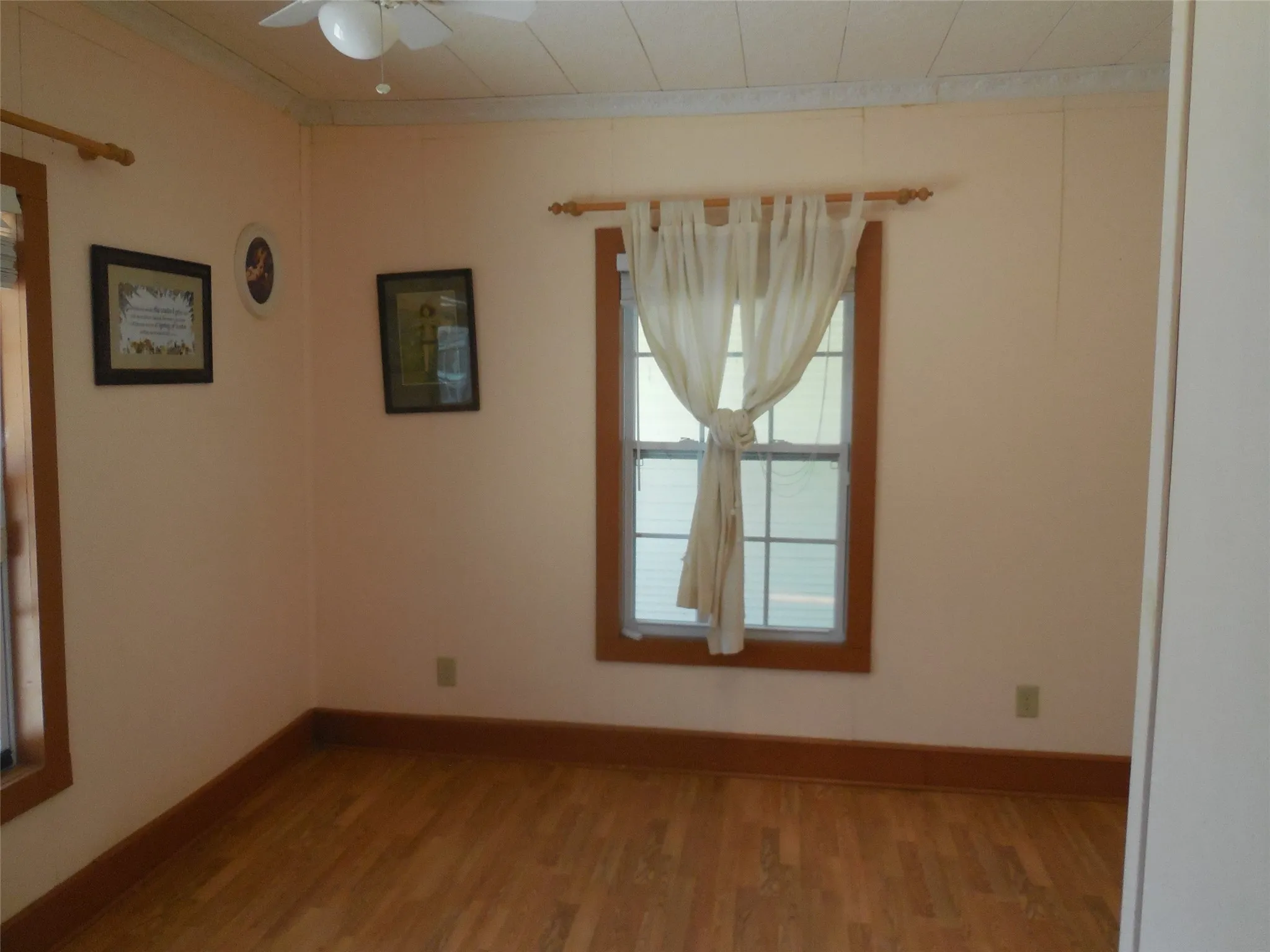 Single Family Residence For Sale in Eastland County , 316 Mesquite Street, Ranger, Texas 76470, 2 Bedroom, 1 Bathroom, Garage spaces, 1,308 Sqft, built in 1930, mls#21023440, Real Estate Agent in Ranger, Homes For Sale in Eastland county, Homes For Sale in Ranger, Realtor in Ranger Texas, Real Estate Brokerage Independent Realty Texas, Luminita Cordes Realtor