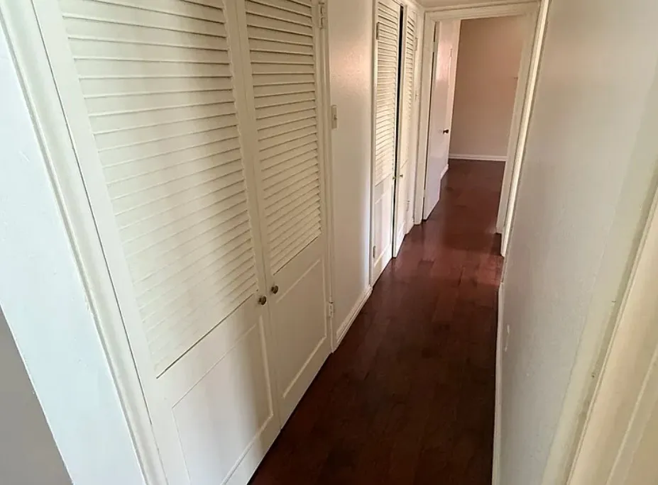 Condominium For Rent in Dallas County , 8620 Baltimore Drive 101, Dallas, Texas 75225, 2 Bedroom, 2 Bathroom, Garage spaces, 1,255 Sqft, built in 1960, mls#21022377, Real Estate Agent in Dallas, Homes For Rent in Dallas county, Homes For Rent in Dallas, Realtor in Dallas Texas, Real Estate Brokerage Independent Realty Texas, Luminita Cordes Realtor