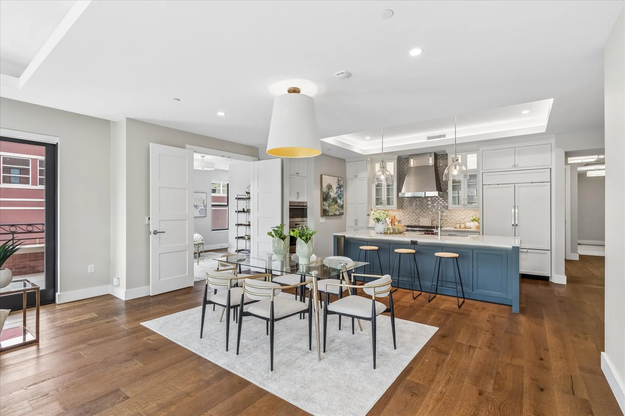 Condominium For Sale in Tarrant County , 350 Central Avenue 202, Southlake, Texas 76092, 3 Bedroom, 3 Bathroom, 2 Garage spaces, 2,566 Sqft, built in 2020, Preowned, mls#21021156, Real Estate Agent in Southlake, Homes For Sale in Tarrant county, Homes For Sale in Southlake, Realtor in Southlake Texas, Real Estate Brokerage Independent Realty Texas, Luminita Cordes Realtor