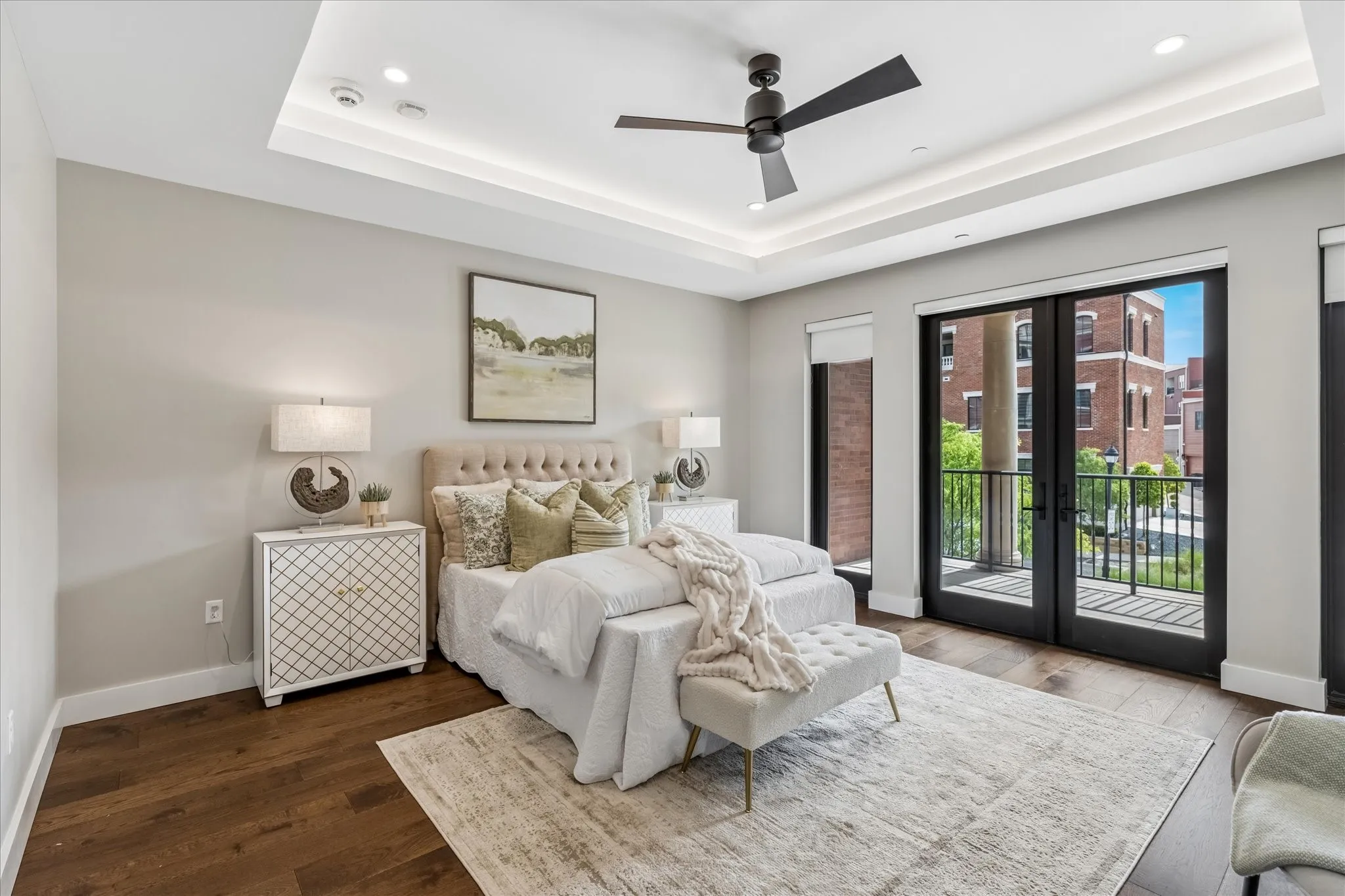 Condominium For Sale in Tarrant County , 350 Central Avenue 202, Southlake, Texas 76092, 3 Bedroom, 3 Bathroom, 2 Garage spaces, 2,566 Sqft, built in 2020, Preowned, mls#21021156, Real Estate Agent in Southlake, Homes For Sale in Tarrant county, Homes For Sale in Southlake, Realtor in Southlake Texas, Real Estate Brokerage Independent Realty Texas, Luminita Cordes Realtor