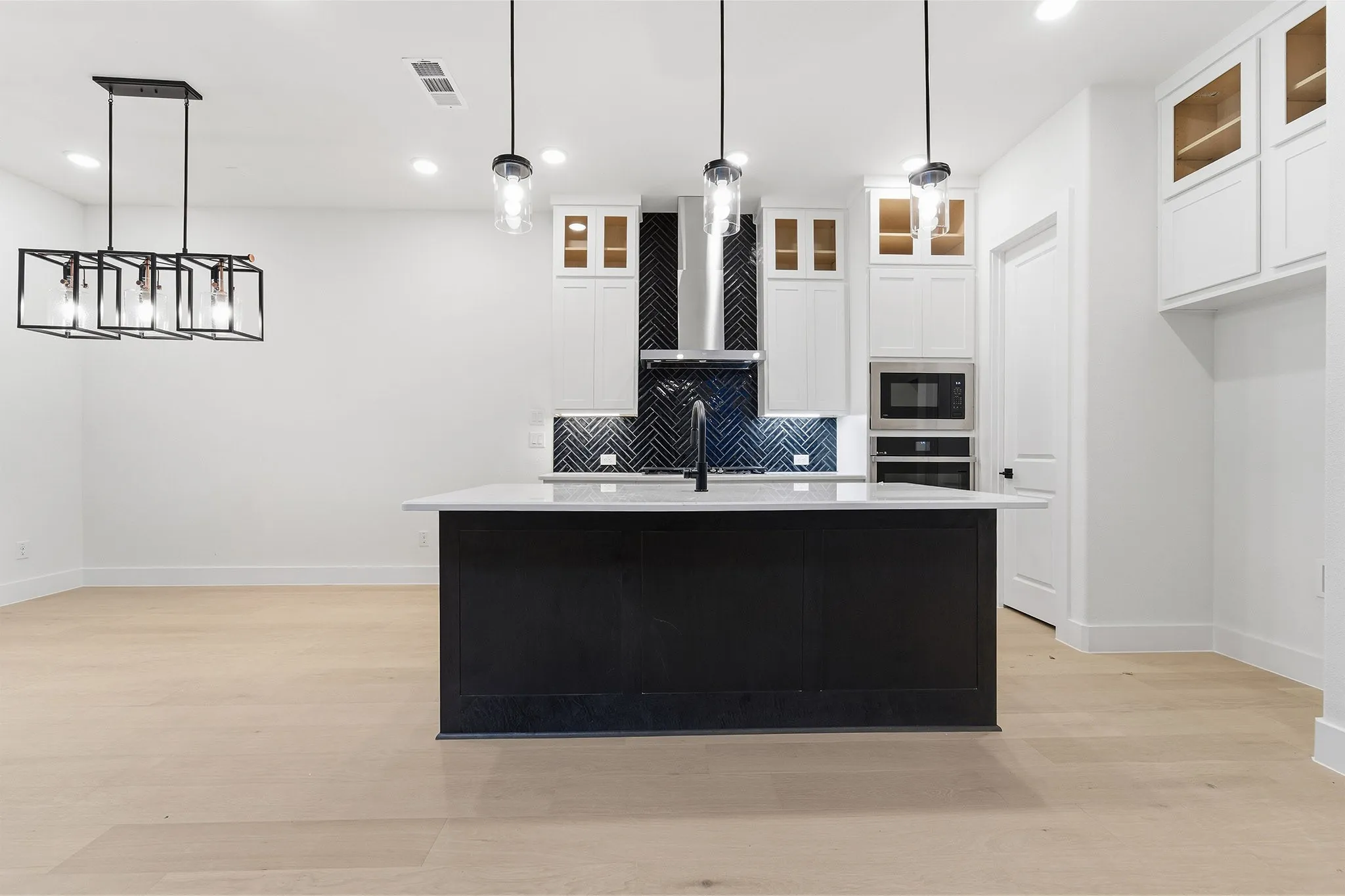 Single Family Residence For Sale in Collin County , 7317 Van Tuyl Parkway, Mc Kinney, Texas 75070, 3 Bedrooms, 4 Bathrooms, 2 Garage spaces, 2,299 Sqft, built in 2025, New Construction - Incomplete, Price $636,957, mls#21021534, Real Estate Agent in Mc Kinney, Homes For Sale in Collin county, Homes For Sale in Mc Kinney, Realtor in Mc Kinney Texas, Real Estate Brokerage Independent Realty Texas, Luminita Cordes Realtor