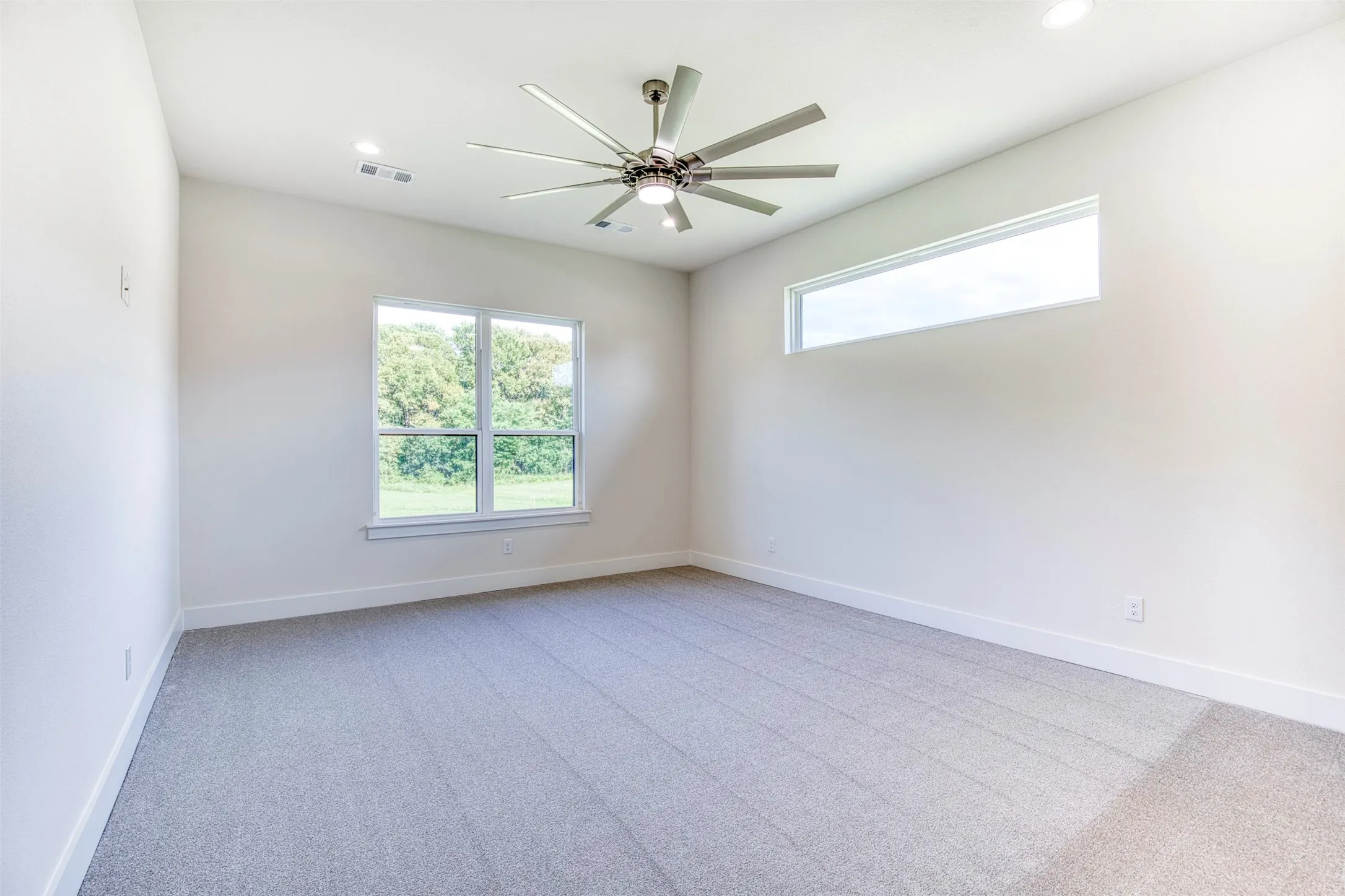 Single Family Residence For Sale in Kaufman County , 1044 Hidden Oaks Drive, Wills Point, Texas 75169, 4 Bedrooms, 4 Bathrooms, 3 Garage spaces, 3,372 Sqft, built in 2022, Price $759,000, mls#21025013, Real Estate Agent in Wills Point, Homes For Sale in Kaufman county, Homes For Sale in Wills Point, Realtor in Wills Point Texas, Real Estate Brokerage Independent Realty Texas, Luminita Cordes Realtor