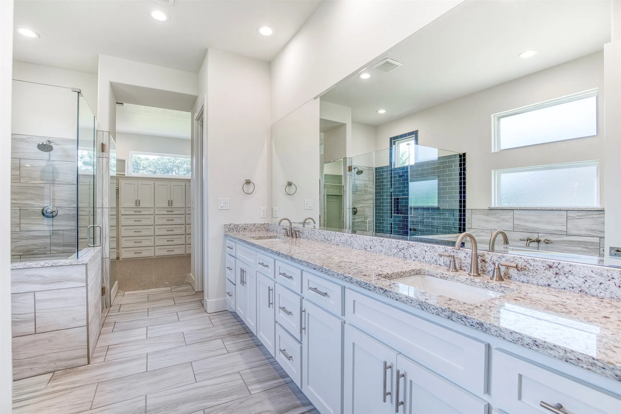 Single Family Residence For Sale in Kaufman County , 1044 Hidden Oaks Drive, Wills Point, Texas 75169, 4 Bedrooms, 4 Bathrooms, 3 Garage spaces, 3,372 Sqft, built in 2022, Price $759,000, mls#21025013, Real Estate Agent in Wills Point, Homes For Sale in Kaufman county, Homes For Sale in Wills Point, Realtor in Wills Point Texas, Real Estate Brokerage Independent Realty Texas, Luminita Cordes Realtor