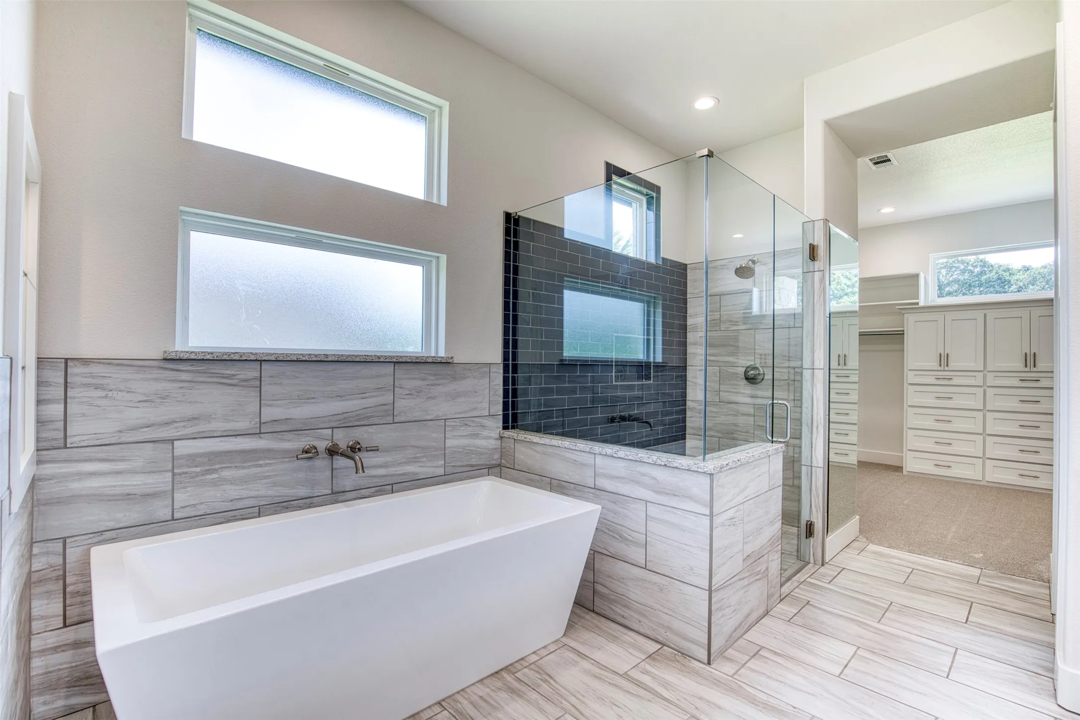 Single Family Residence For Sale in Kaufman County , 1044 Hidden Oaks Drive, Wills Point, Texas 75169, 4 Bedrooms, 4 Bathrooms, 3 Garage spaces, 3,372 Sqft, built in 2022, Price $759,000, mls#21025013, Real Estate Agent in Wills Point, Homes For Sale in Kaufman county, Homes For Sale in Wills Point, Realtor in Wills Point Texas, Real Estate Brokerage Independent Realty Texas, Luminita Cordes Realtor