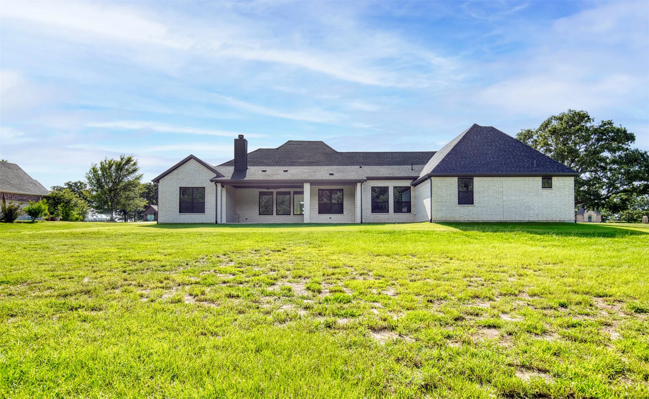 Single Family Residence For Sale in Kaufman County , 1044 Hidden Oaks Drive, Wills Point, Texas 75169, 4 Bedrooms, 4 Bathrooms, 3 Garage spaces, 3,372 Sqft, built in 2022, Price $759,000, mls#21025013, Real Estate Agent in Wills Point, Homes For Sale in Kaufman county, Homes For Sale in Wills Point, Realtor in Wills Point Texas, Real Estate Brokerage Independent Realty Texas, Luminita Cordes Realtor