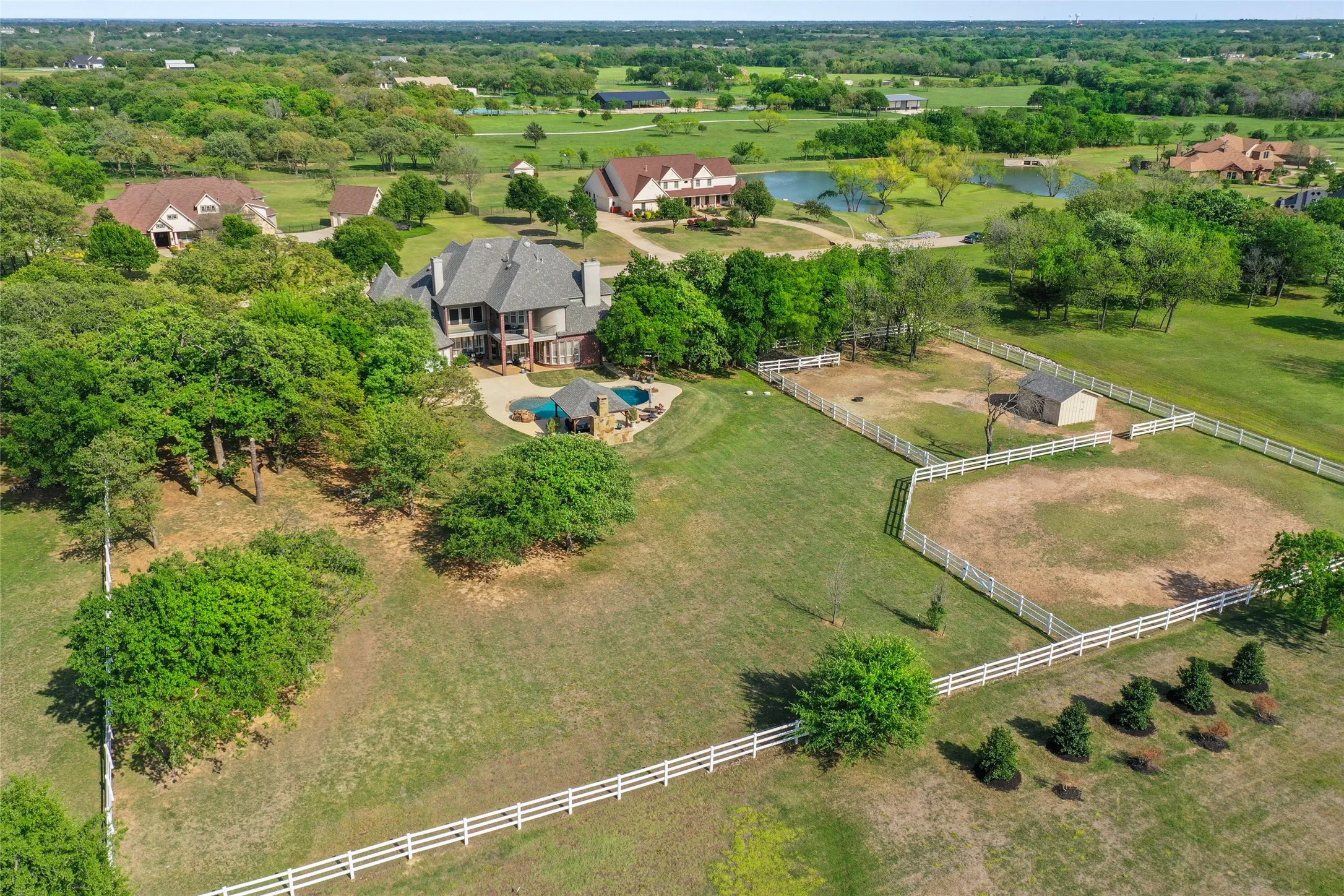 Single Family Residence For Sale in Denton County , 419 E Hickory Ridge Circle, Argyle, Texas 76226, 5 Bedroom, 5 Bathroom, 3 Garage spaces, 5,097 Sqft, built in 1999, Preowned, mls#21025105, Real Estate Agent in Argyle, Homes For Sale in Denton county, Homes For Sale in Argyle, Realtor in Argyle Texas, Real Estate Brokerage Independent Realty Texas, Luminita Cordes Realtor