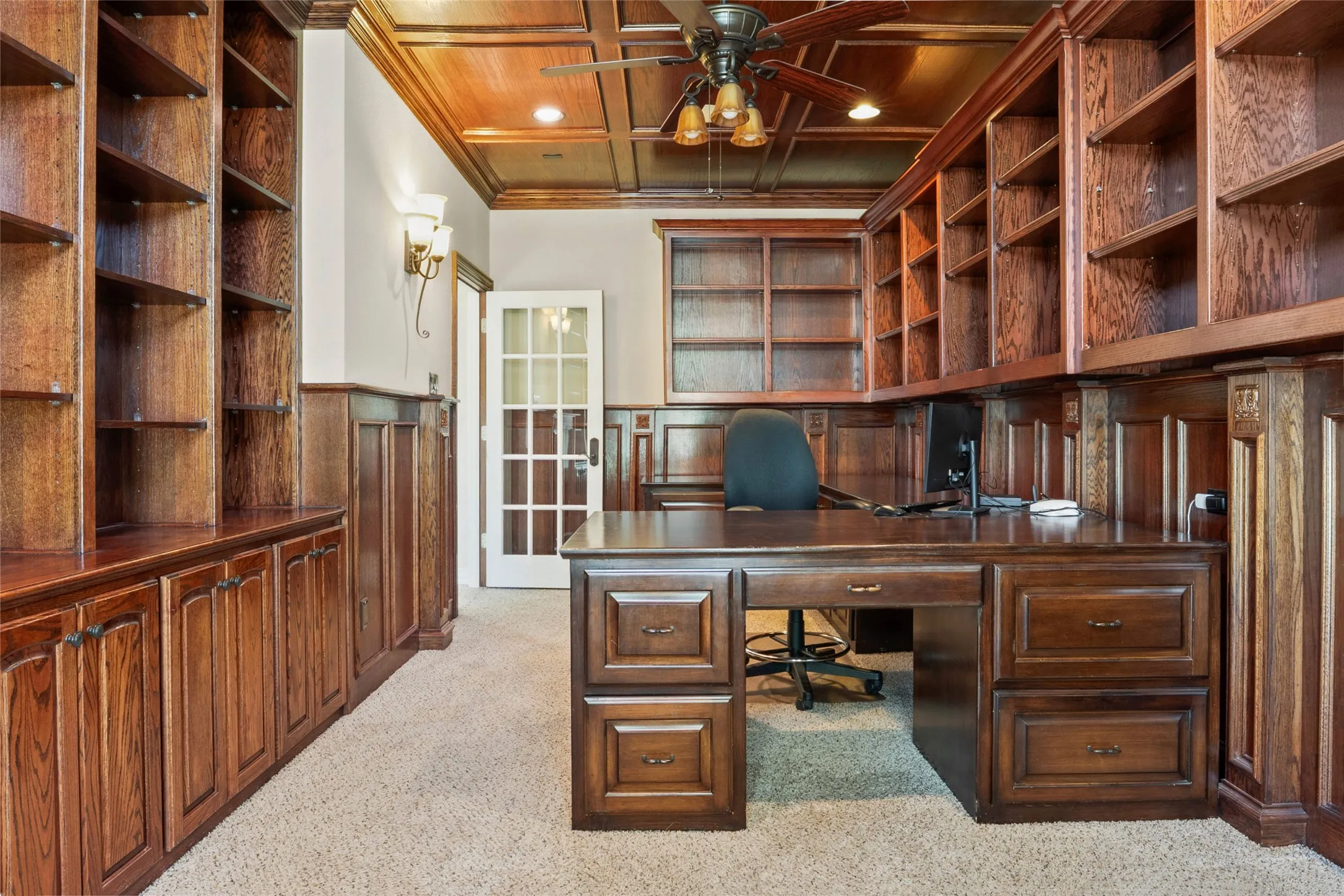 Single Family Residence For Sale in Denton County , 419 E Hickory Ridge Circle, Argyle, Texas 76226, 5 Bedroom, 5 Bathroom, 3 Garage spaces, 5,097 Sqft, built in 1999, Preowned, mls#21025105, Real Estate Agent in Argyle, Homes For Sale in Denton county, Homes For Sale in Argyle, Realtor in Argyle Texas, Real Estate Brokerage Independent Realty Texas, Luminita Cordes Realtor