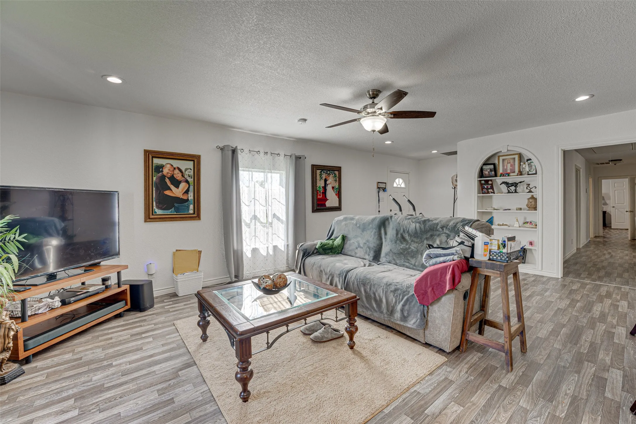 Single Family Residence For Sale in Collin County , 11381 County Road 739, Princeton, Texas 75407, 3 Bedroom, 2 Bathroom, Garage spaces, 2,120 Sqft, built in 1970, Preowned, mls#21024622, Real Estate Agent in Princeton, Homes For Sale in Collin county, Homes For Sale in Princeton, Realtor in Princeton Texas, Real Estate Brokerage Independent Realty Texas, Luminita Cordes Realtor