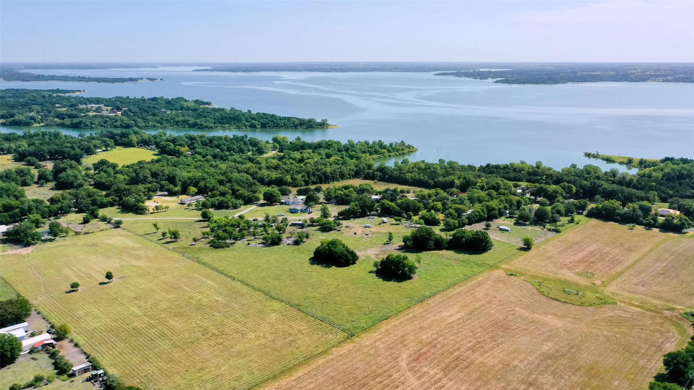 Single Family Residence For Sale in Collin County , 11381 County Road 739, Princeton, Texas 75407, 3 Bedroom, 2 Bathroom, Garage spaces, 2,120 Sqft, built in 1970, Preowned, mls#21024622, Real Estate Agent in Princeton, Homes For Sale in Collin county, Homes For Sale in Princeton, Realtor in Princeton Texas, Real Estate Brokerage Independent Realty Texas, Luminita Cordes Realtor