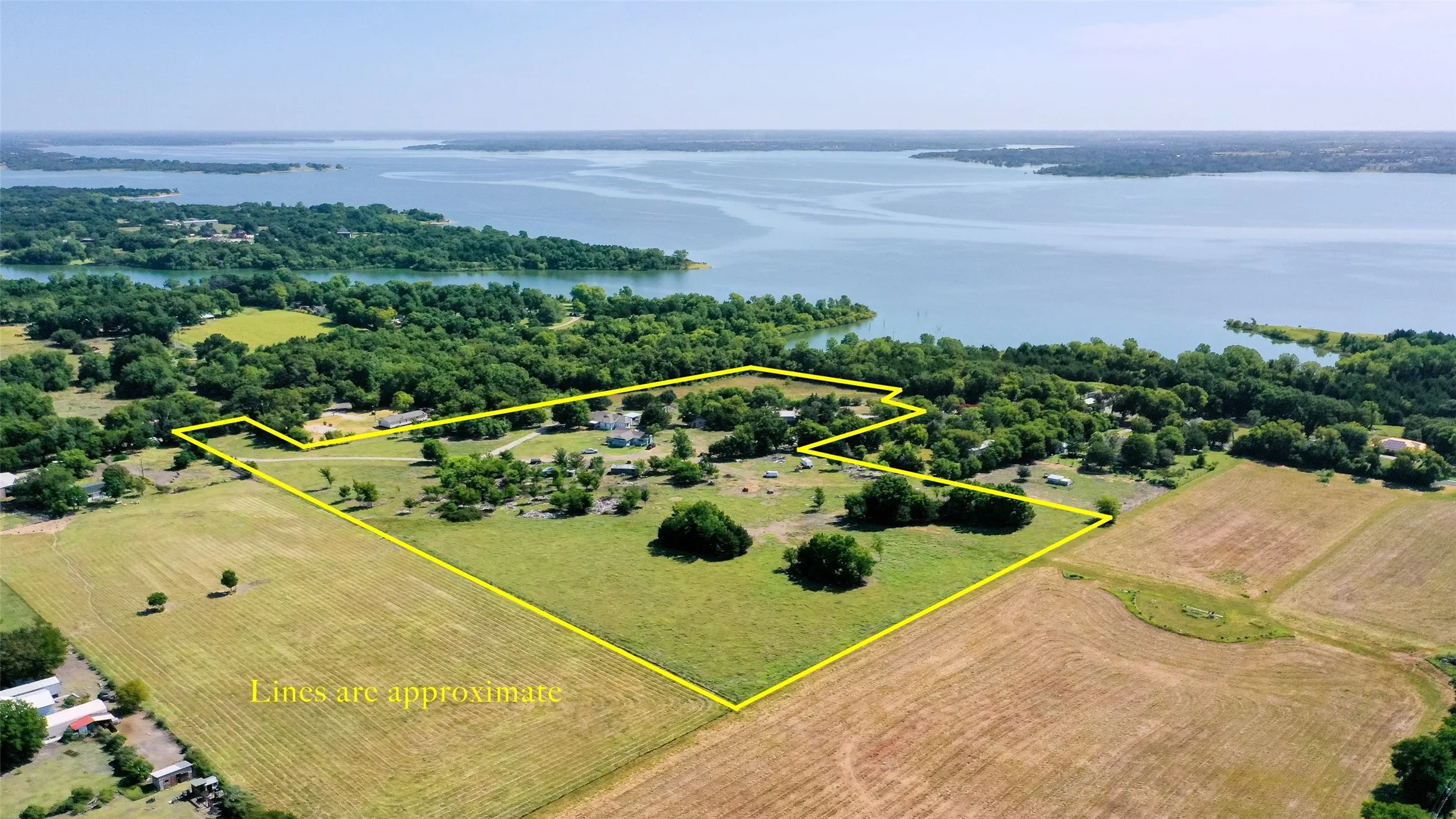 Single Family Residence For Sale in Collin County , 11381 County Road 739, Princeton, Texas 75407, 3 Bedroom, 2 Bathroom, Garage spaces, 2,120 Sqft, built in 1970, Preowned, mls#21024622, Real Estate Agent in Princeton, Homes For Sale in Collin county, Homes For Sale in Princeton, Realtor in Princeton Texas, Real Estate Brokerage Independent Realty Texas, Luminita Cordes Realtor